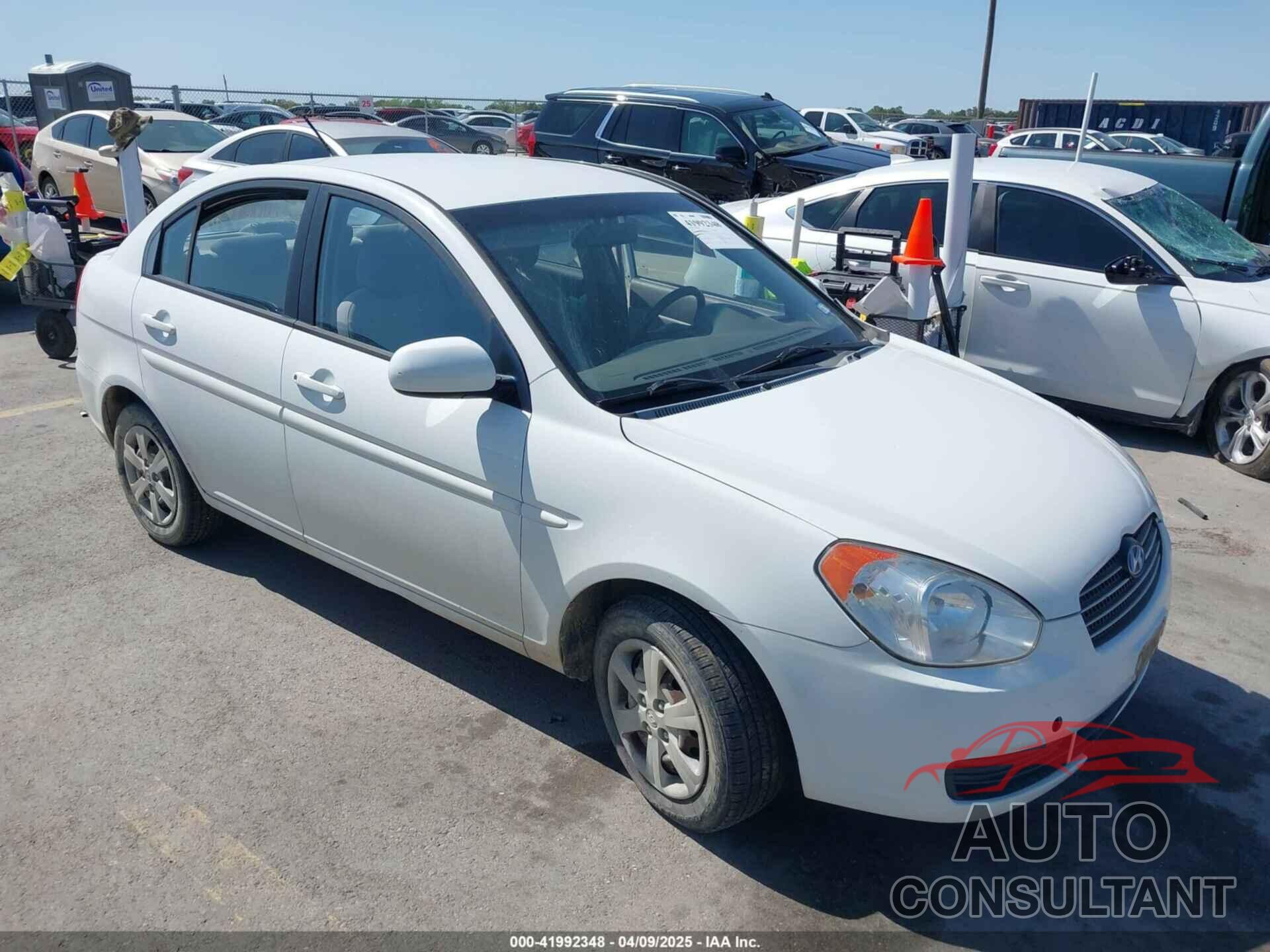 HYUNDAI ACCENT 2010 - KMHCN4AC6AU485040