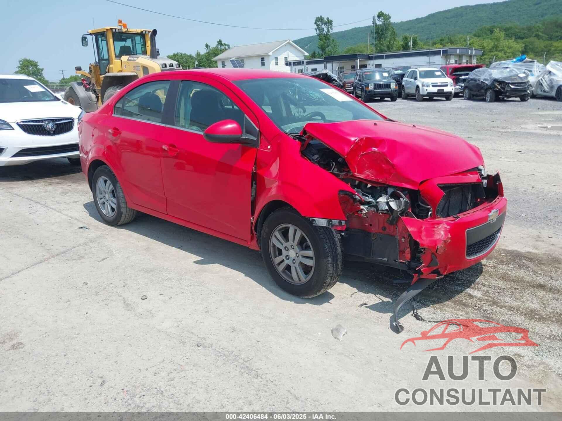 CHEVROLET SONIC 2015 - 1G1JC5SG5F4144589