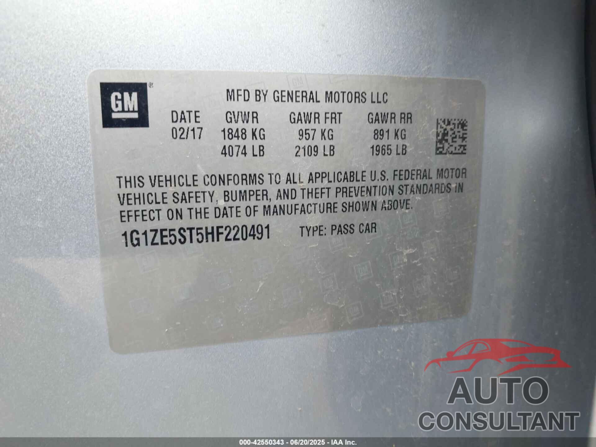 CHEVROLET MALIBU 2017 - 1G1ZE5ST5HF220491
