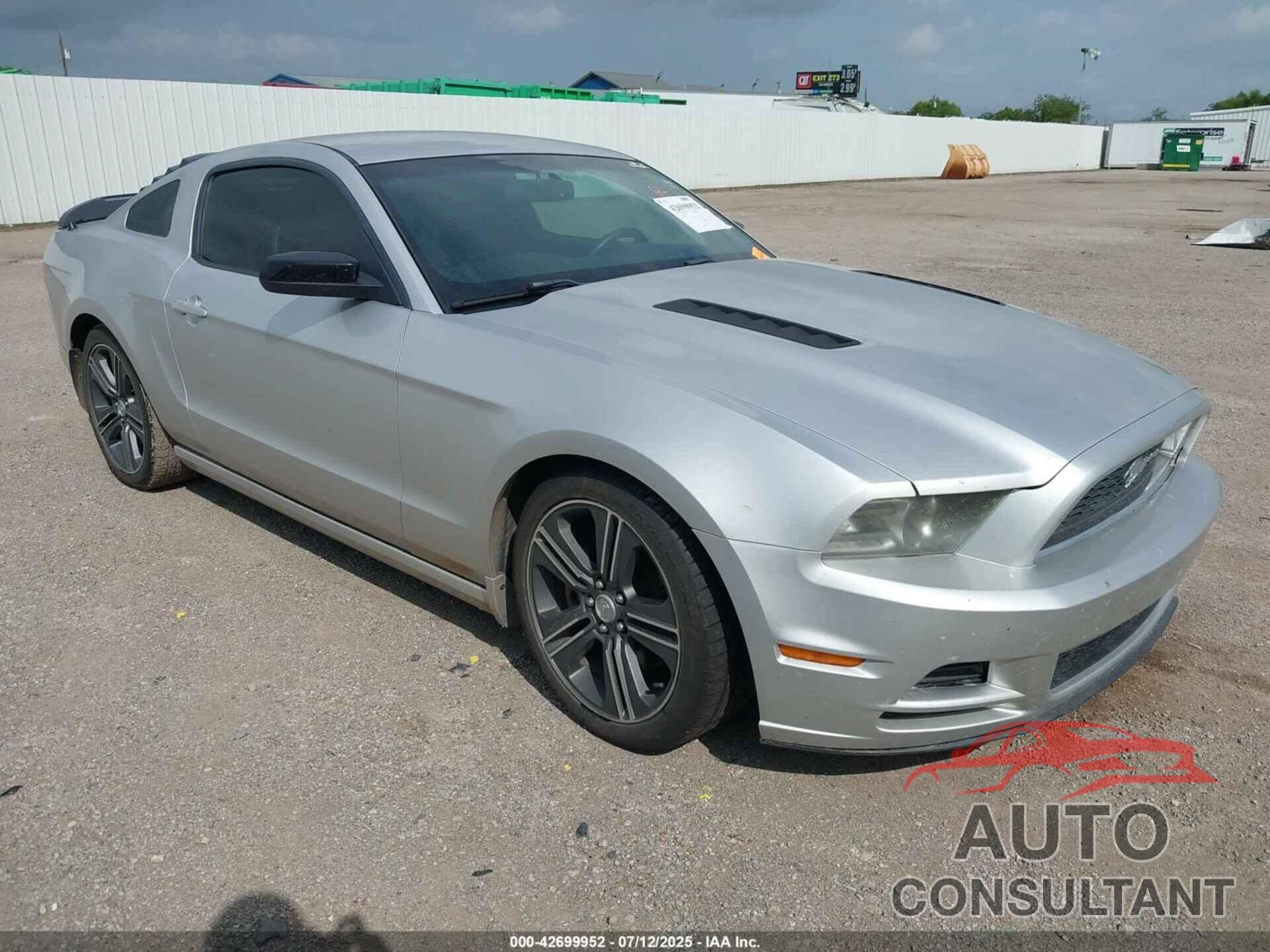 FORD MUSTANG 2013 - 1ZVBP8AM6D5209172