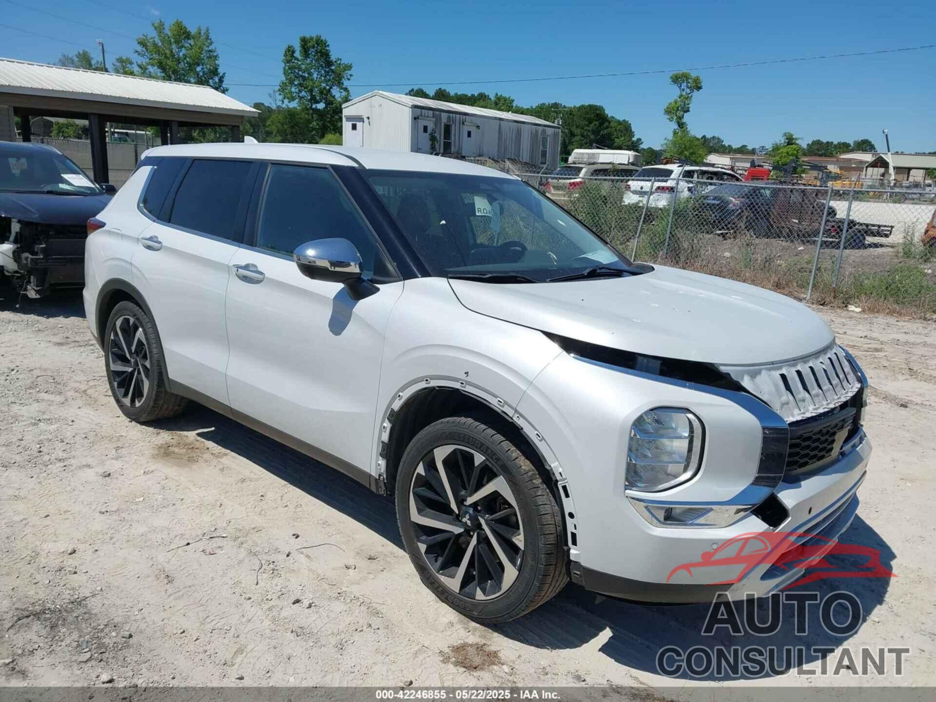 MITSUBISHI OUTLANDER 2022 - JA4J3UA82NZ037930