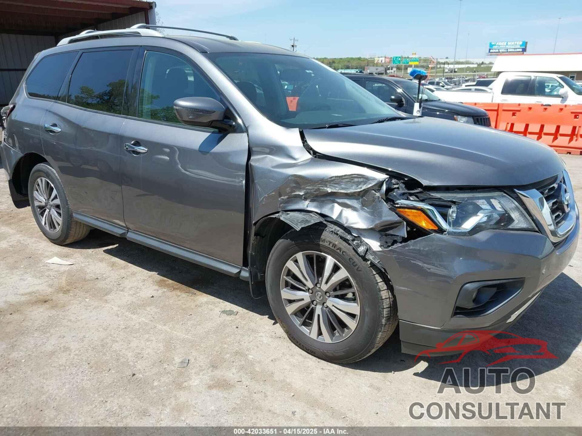 NISSAN PATHFINDER 2018 - 5N1DR2MN8JC659125