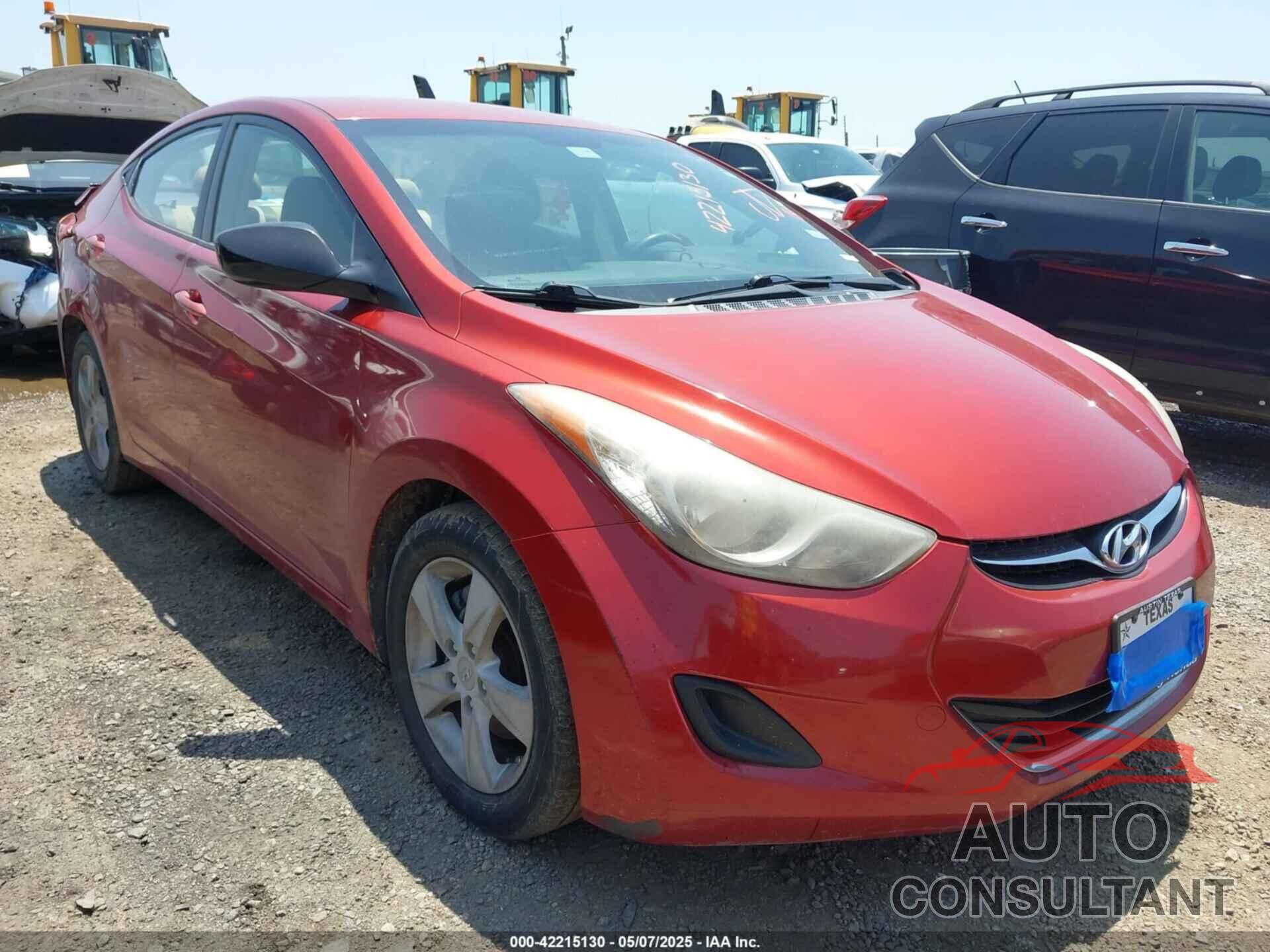 HYUNDAI ELANTRA 2011 - KMHDH4AE5BU108004