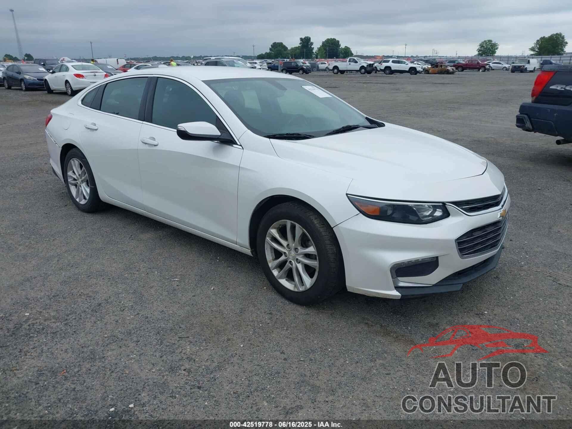CHEVROLET MALIBU 2017 - 1G1ZE5ST1HF250393