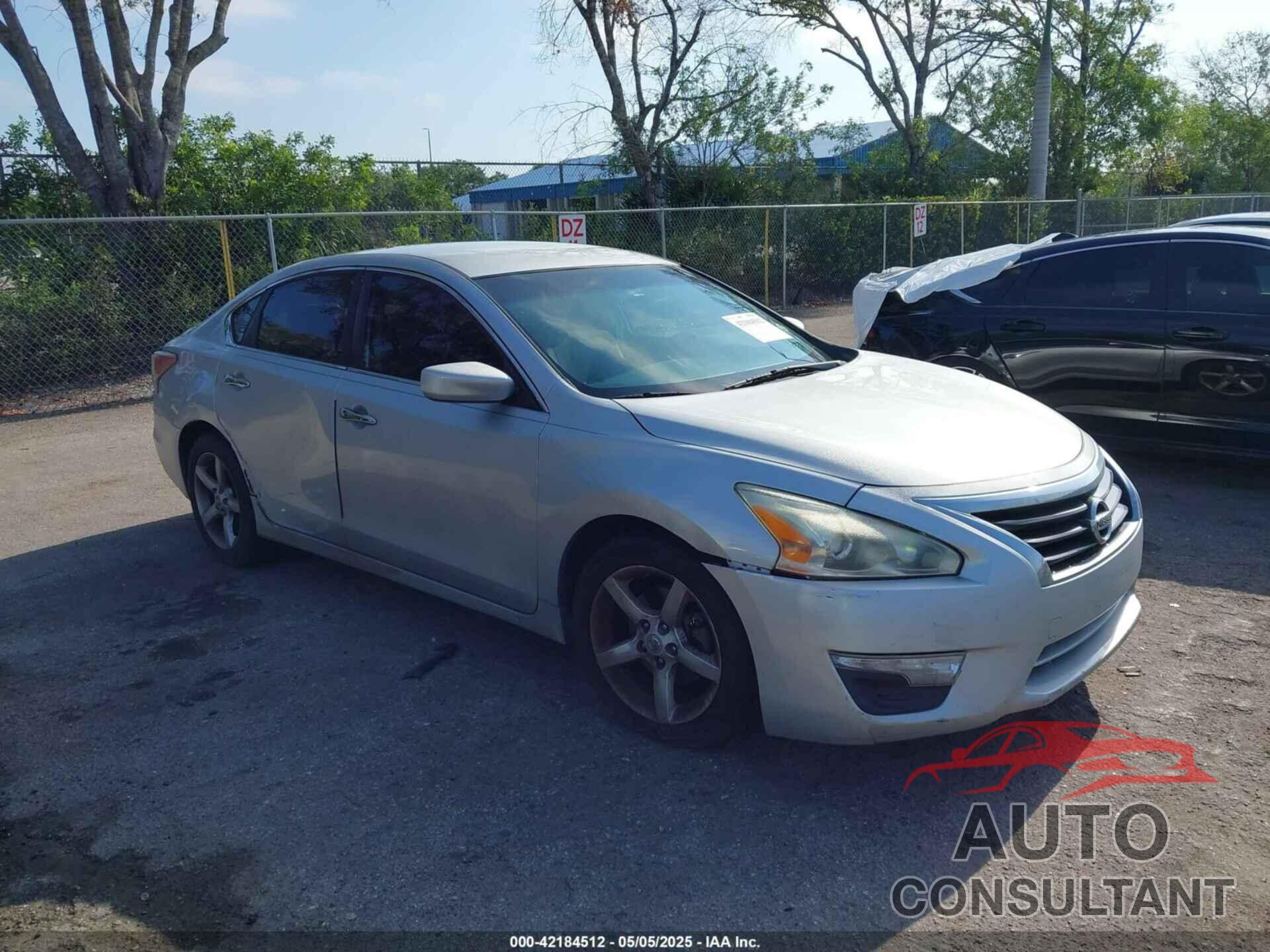 NISSAN ALTIMA 2014 - 1N4AL3AP5EC329314