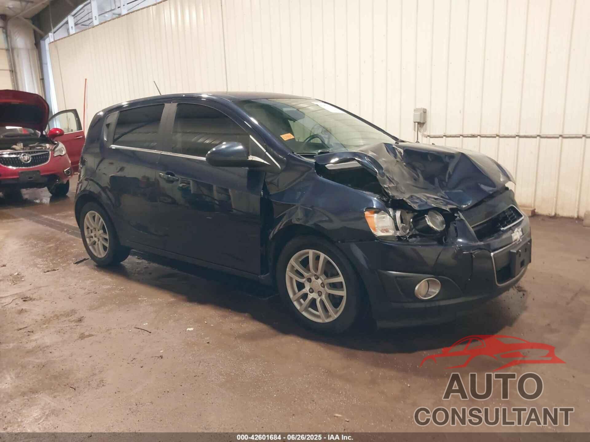 CHEVROLET SONIC 2015 - 1G1JC6SHXF4138902