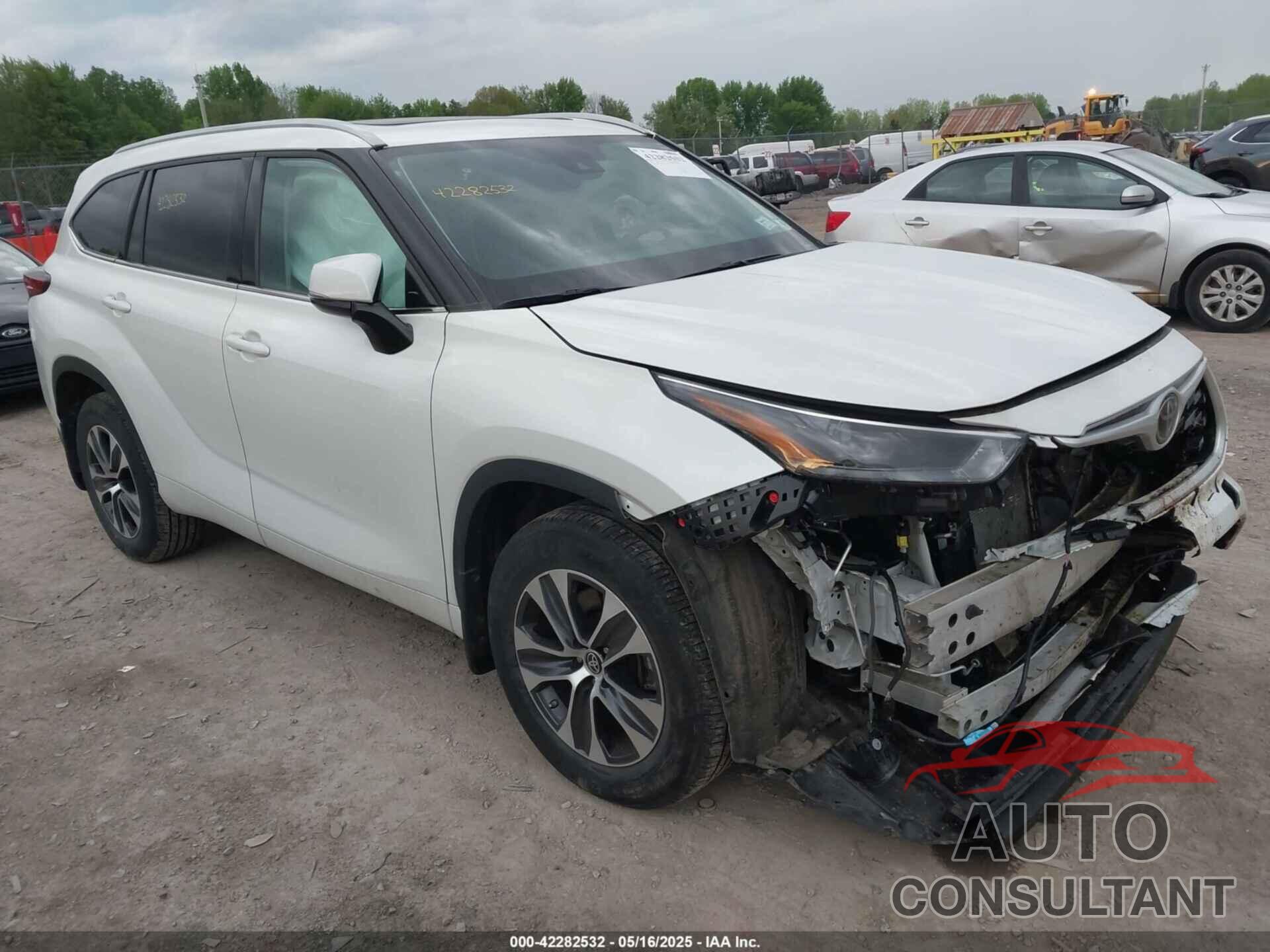 TOYOTA HIGHLANDER 2022 - 5TDGZRBHXNS178532