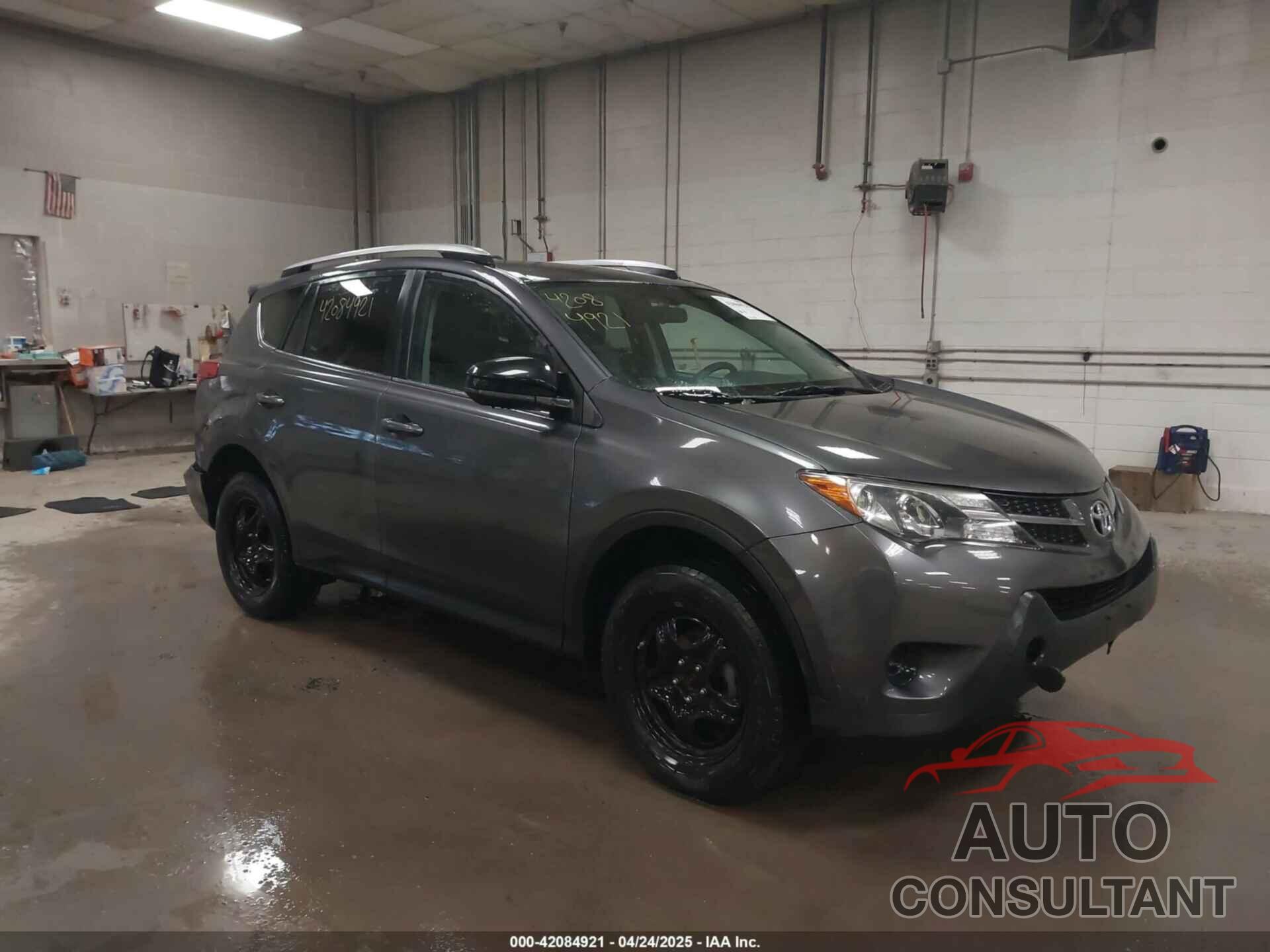 TOYOTA RAV4 2015 - 2T3BFREV6FW240674