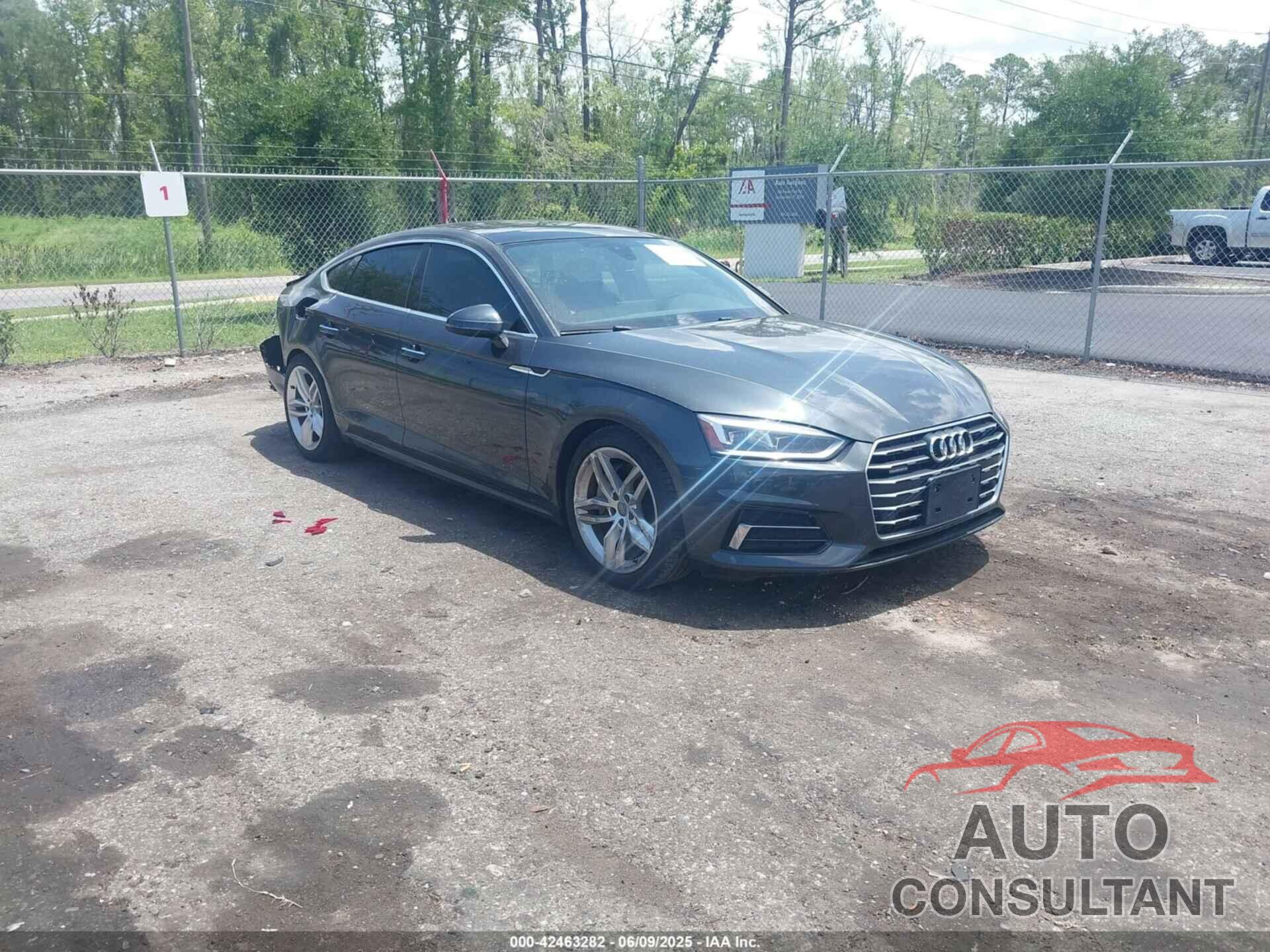 AUDI A5 2019 - WAUBNCF56KA018091