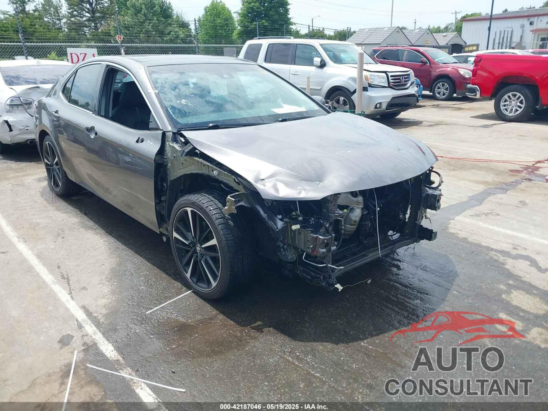 TOYOTA CAMRY 2018 - 4T1BZ1HK9JU003477