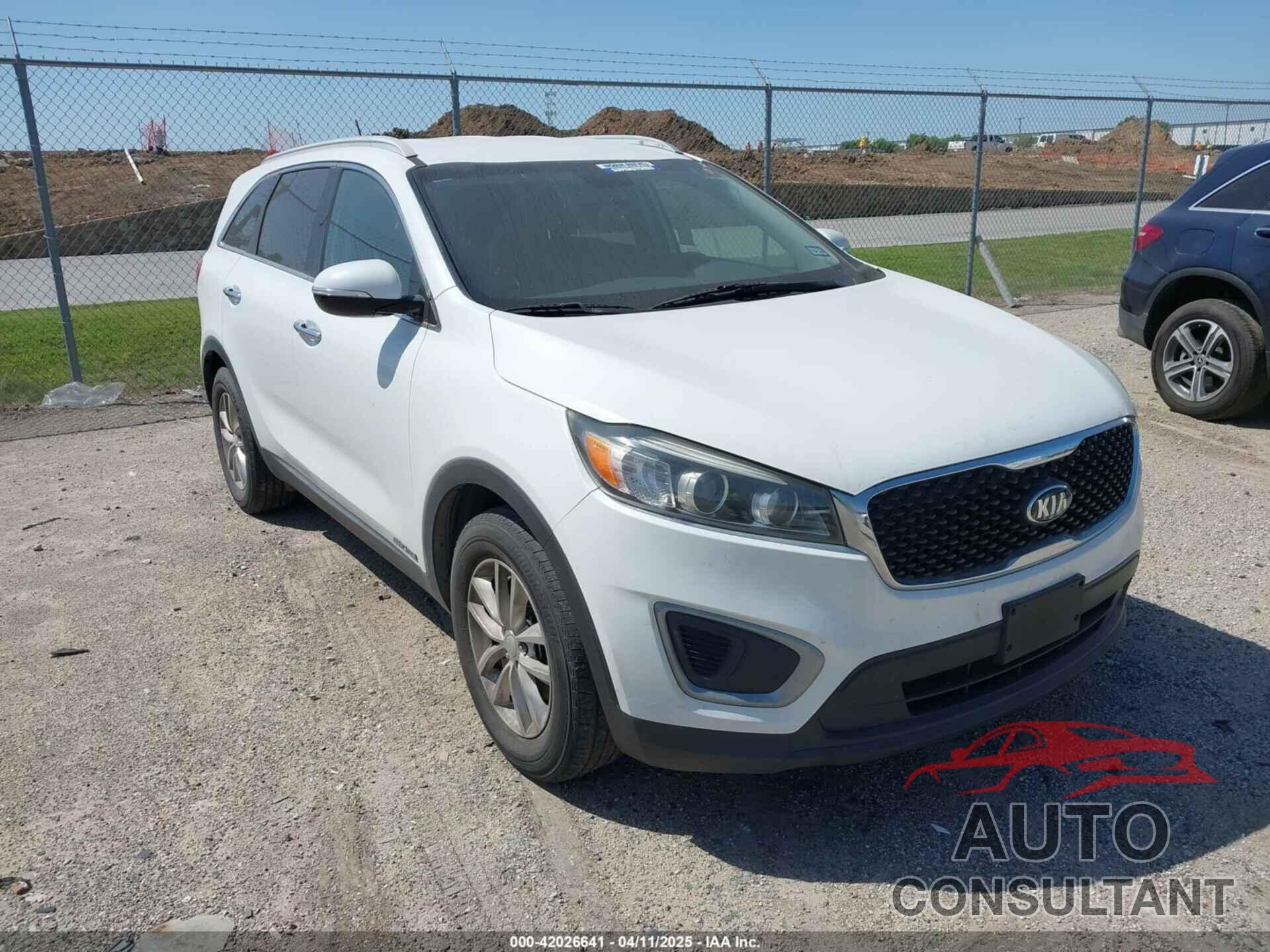 KIA SORENTO 2016 - 5XYPGDA57GG135377