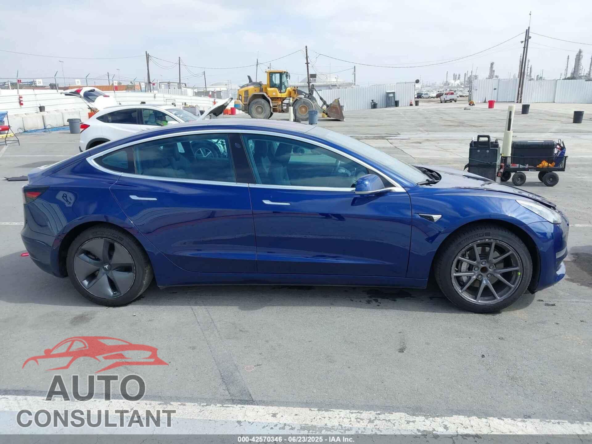 TESLA MODEL 3 2018 - 5YJ3E1EA3JF044857