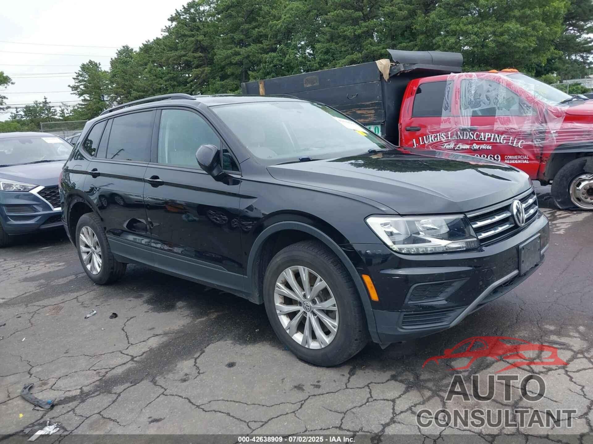 VOLKSWAGEN TIGUAN 2018 - 3VV0B7AX0JM098381