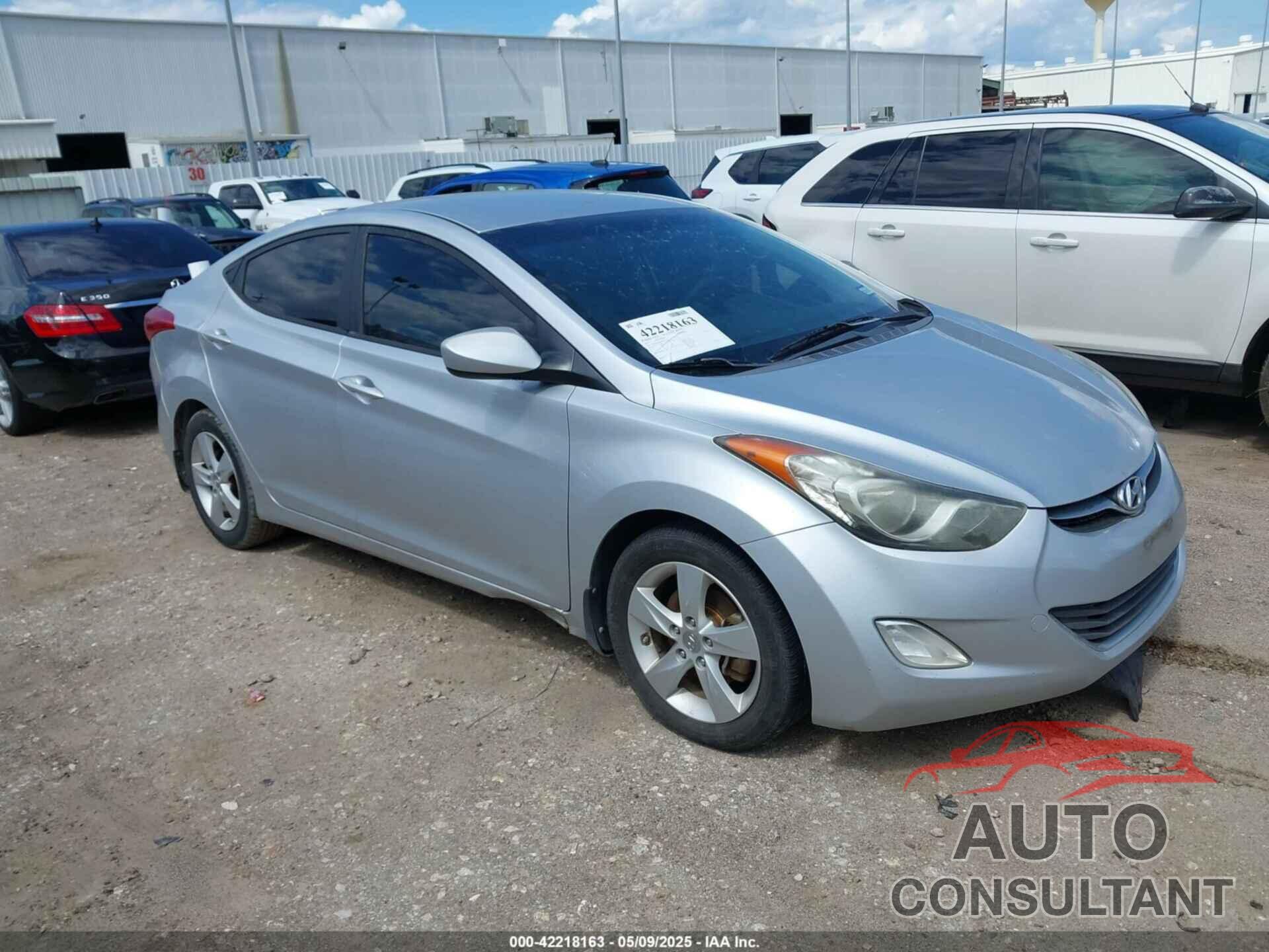 HYUNDAI ELANTRA 2013 - 5NPDH4AE6DH392129