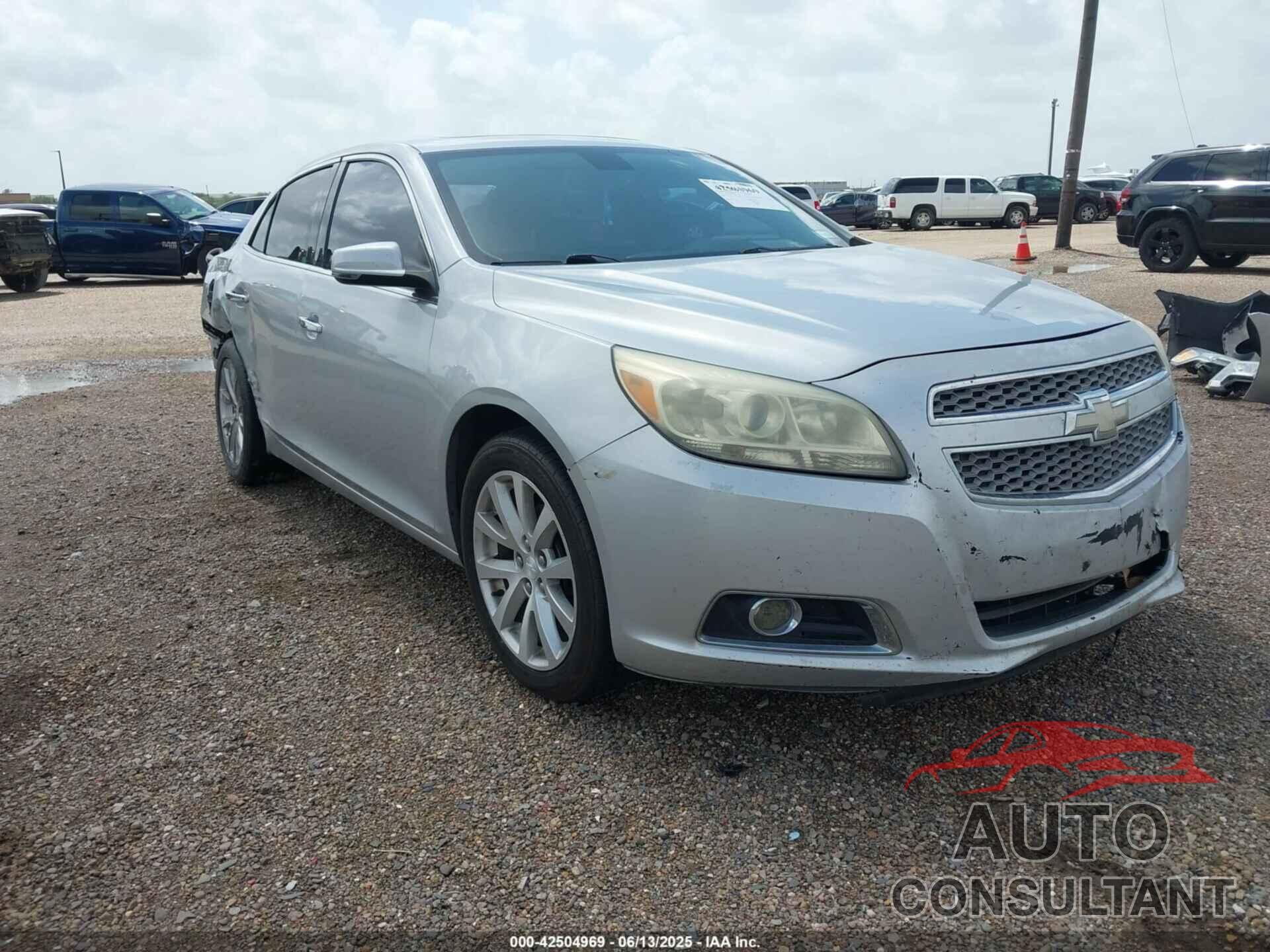CHEVROLET MALIBU 2013 - 1G11H5SA8DF311543