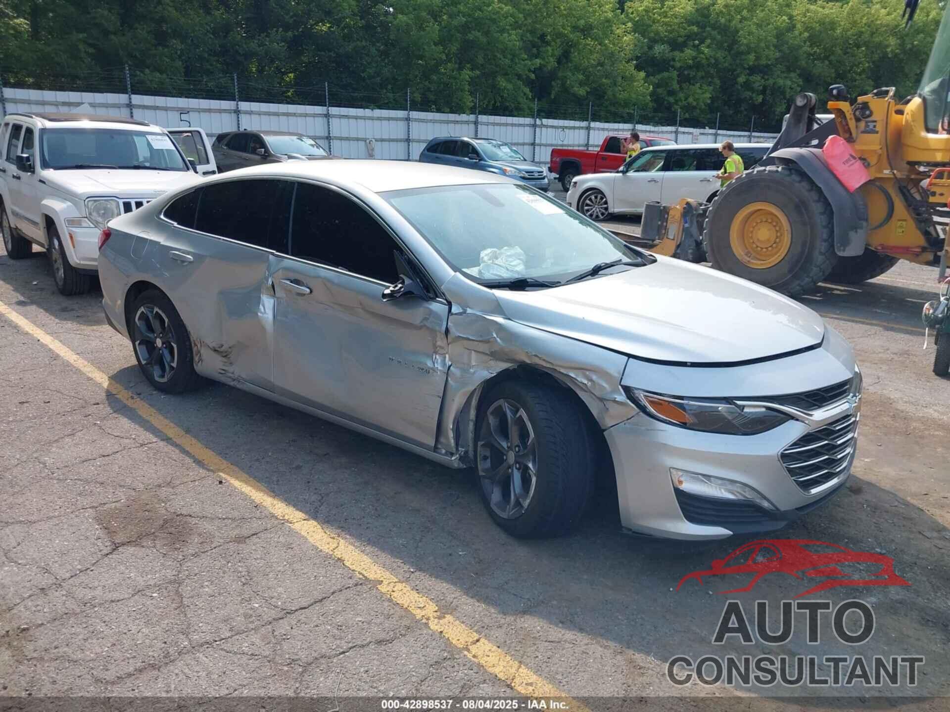 CHEVROLET MALIBU 2020 - 1G1ZD5ST8LF103001