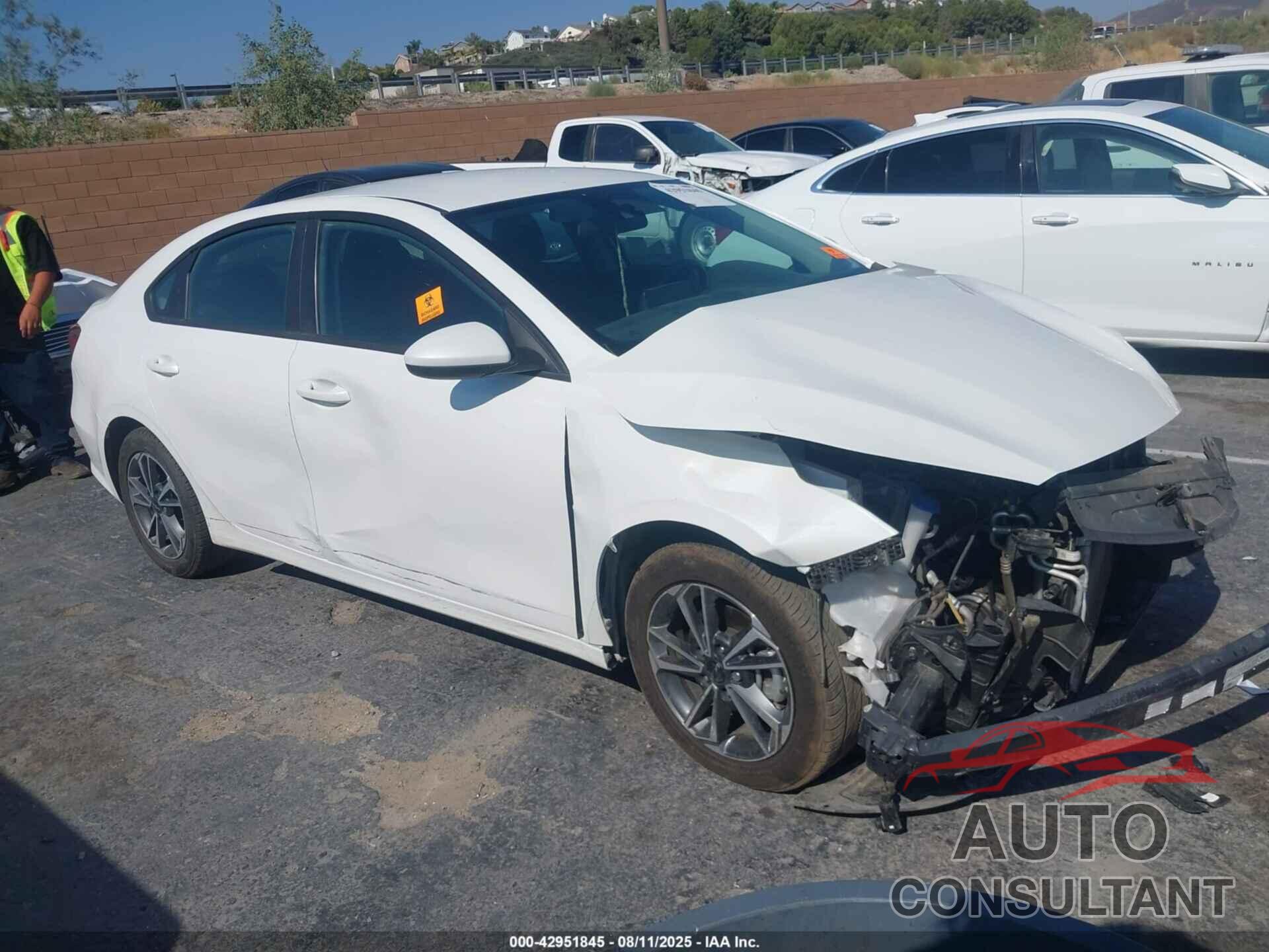 KIA FORTE 2023 - 3KPF24AD5PE599217