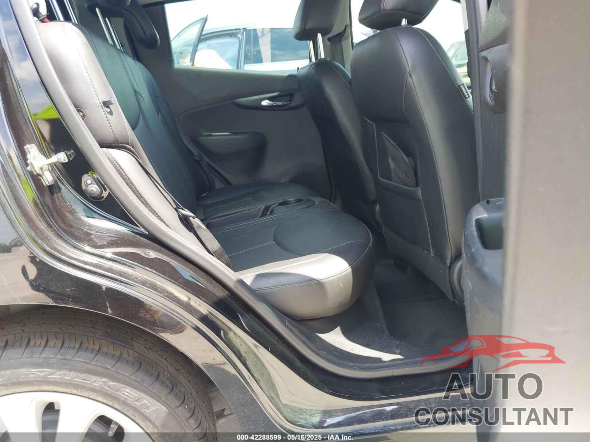 CHEVROLET SPARK 2017 - KL8CF6SA1HC765144