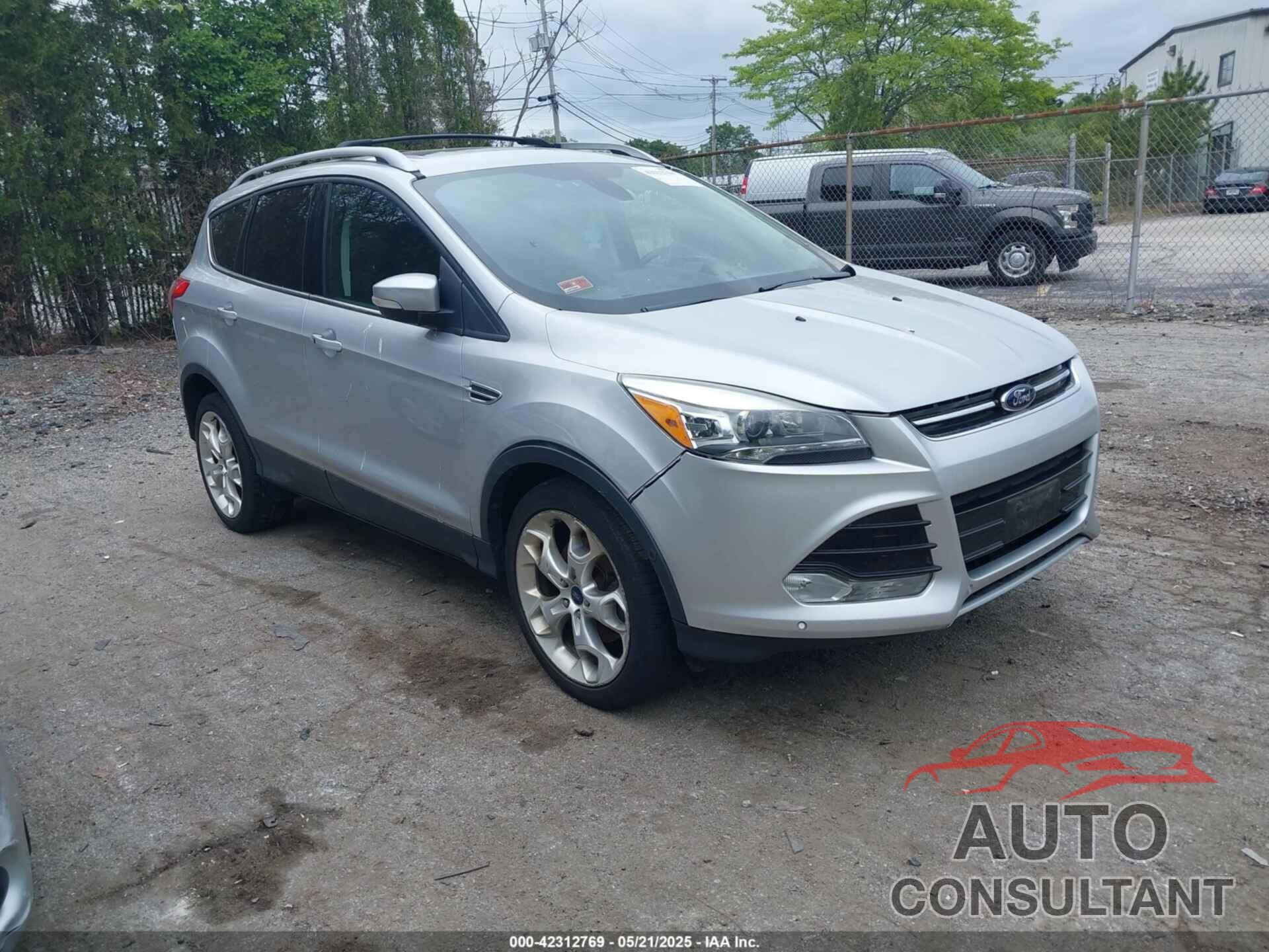 FORD ESCAPE 2013 - 1FMCU9J98DUA77342
