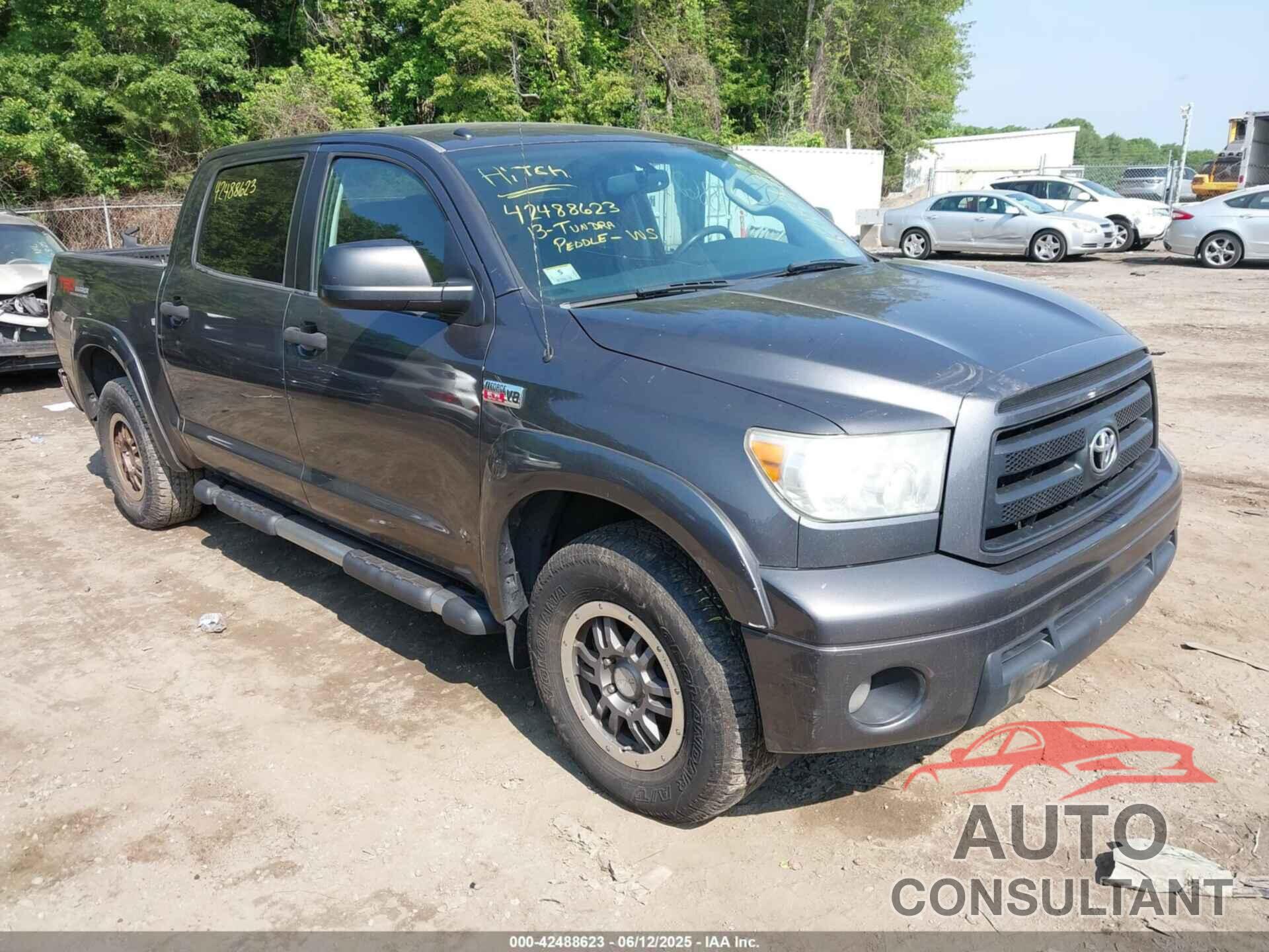 TOYOTA TUNDRA 2013 - 5TFDY5F18DX277032