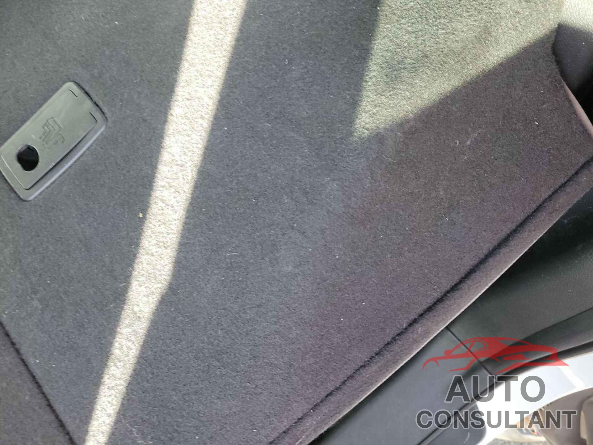HYUNDAI SANTA FE SPORT 2018 - 5XYZTDLB7JG569524