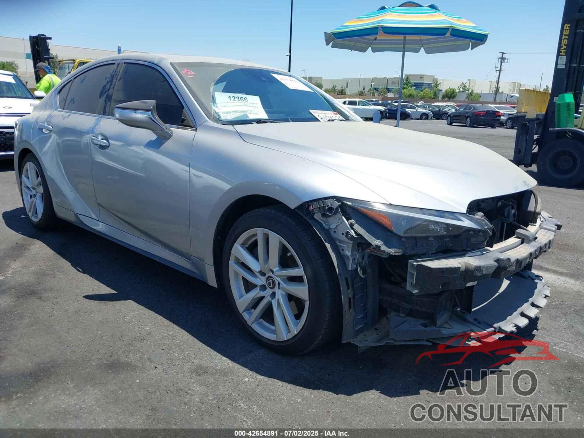 LEXUS IS 300 2021 - JTHCA1D23M5113184