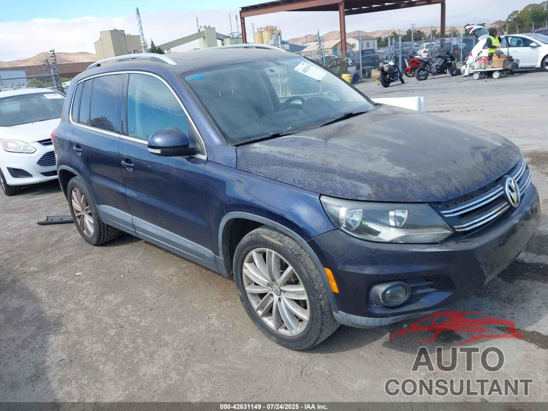 VOLKSWAGEN TIGUAN 2012 - WVGAV7AX9CW546724