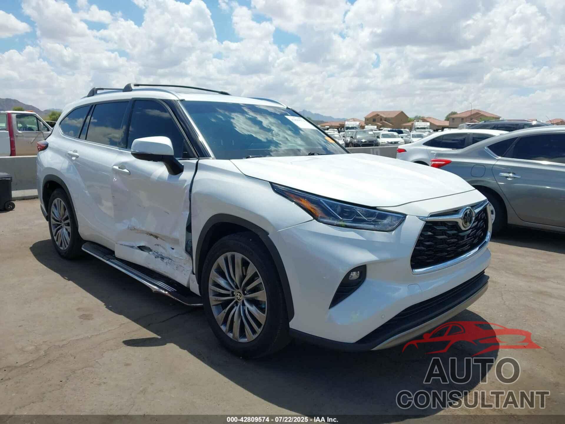 TOYOTA HIGHLANDER 2022 - 5TDFZRAH5NS111835