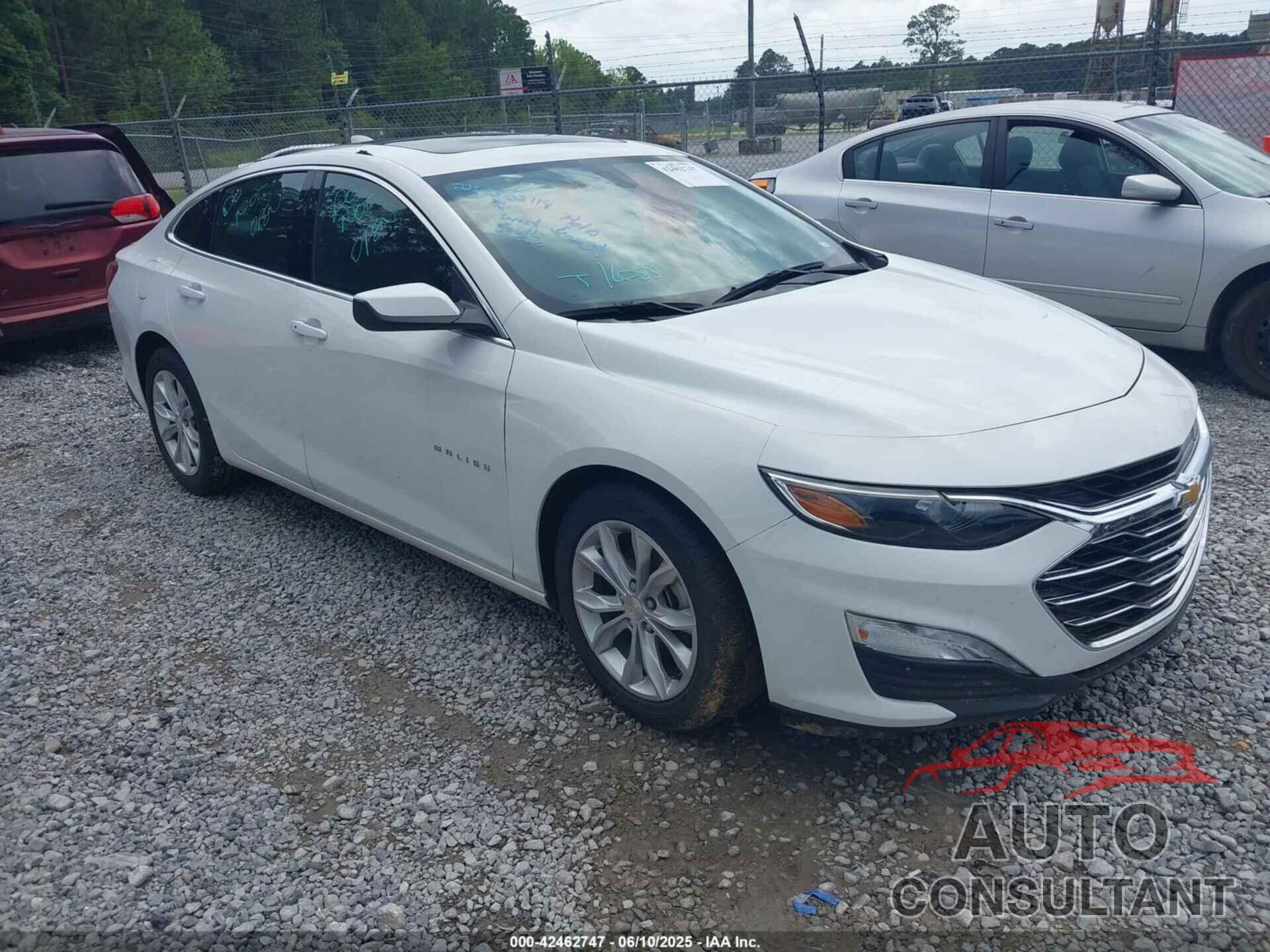 CHEVROLET MALIBU 2022 - 1G1ZD5ST9NF167731