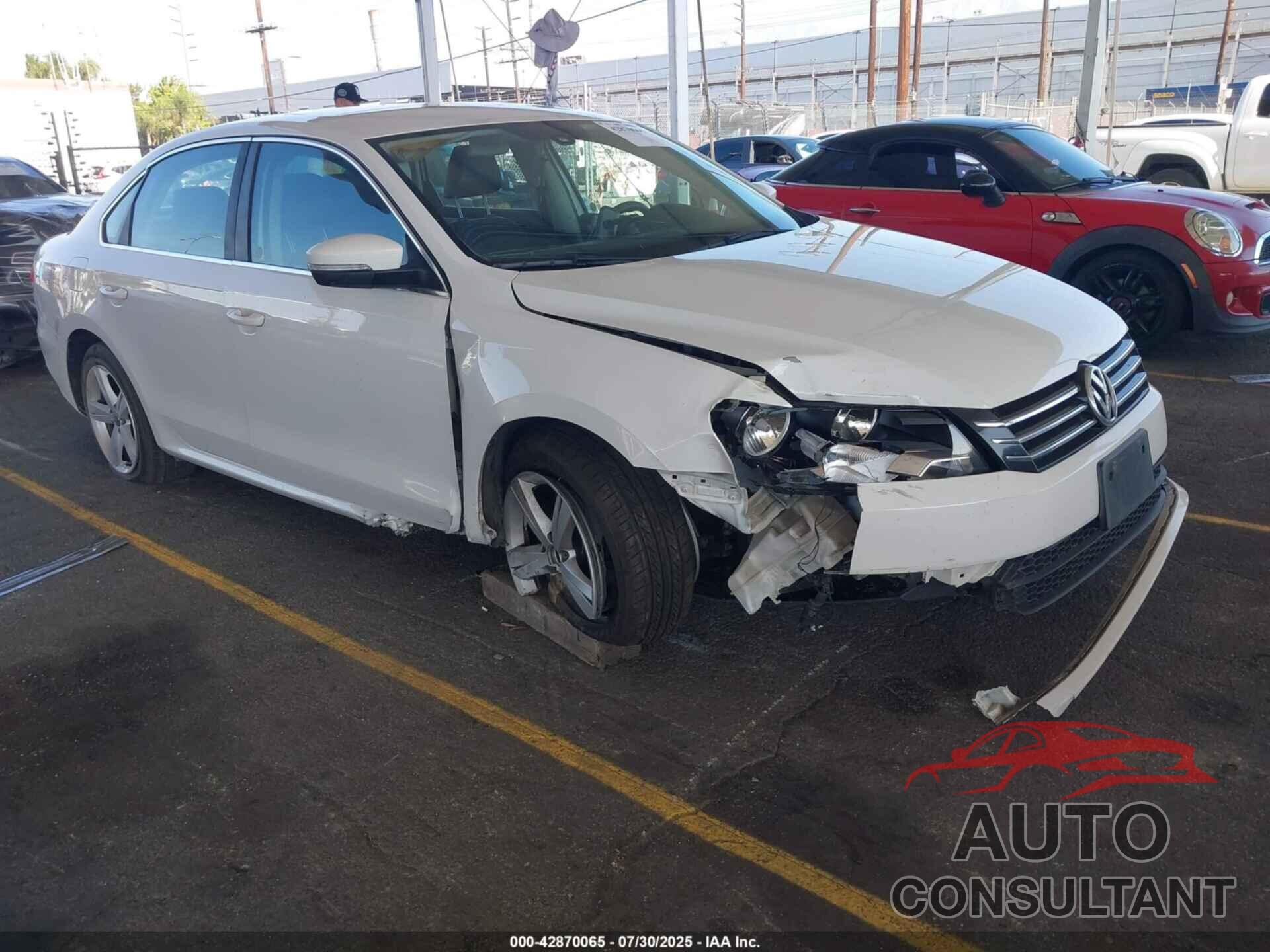 VOLKSWAGEN PASSAT 2013 - 1VWBP7A34DC033655