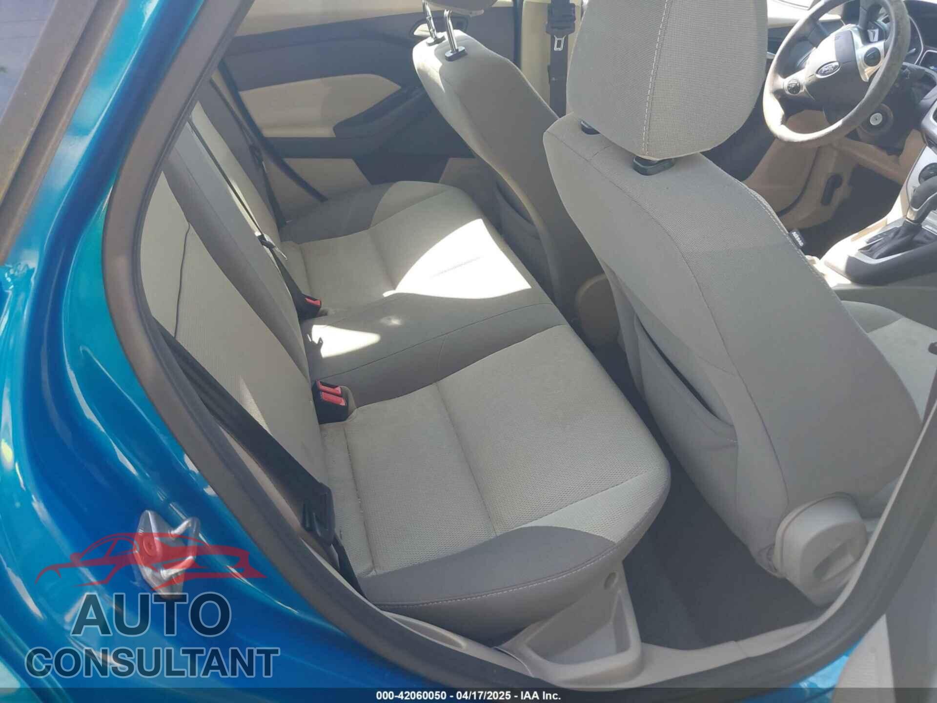 FORD FOCUS 2014 - 1FADP3F2XEL221639