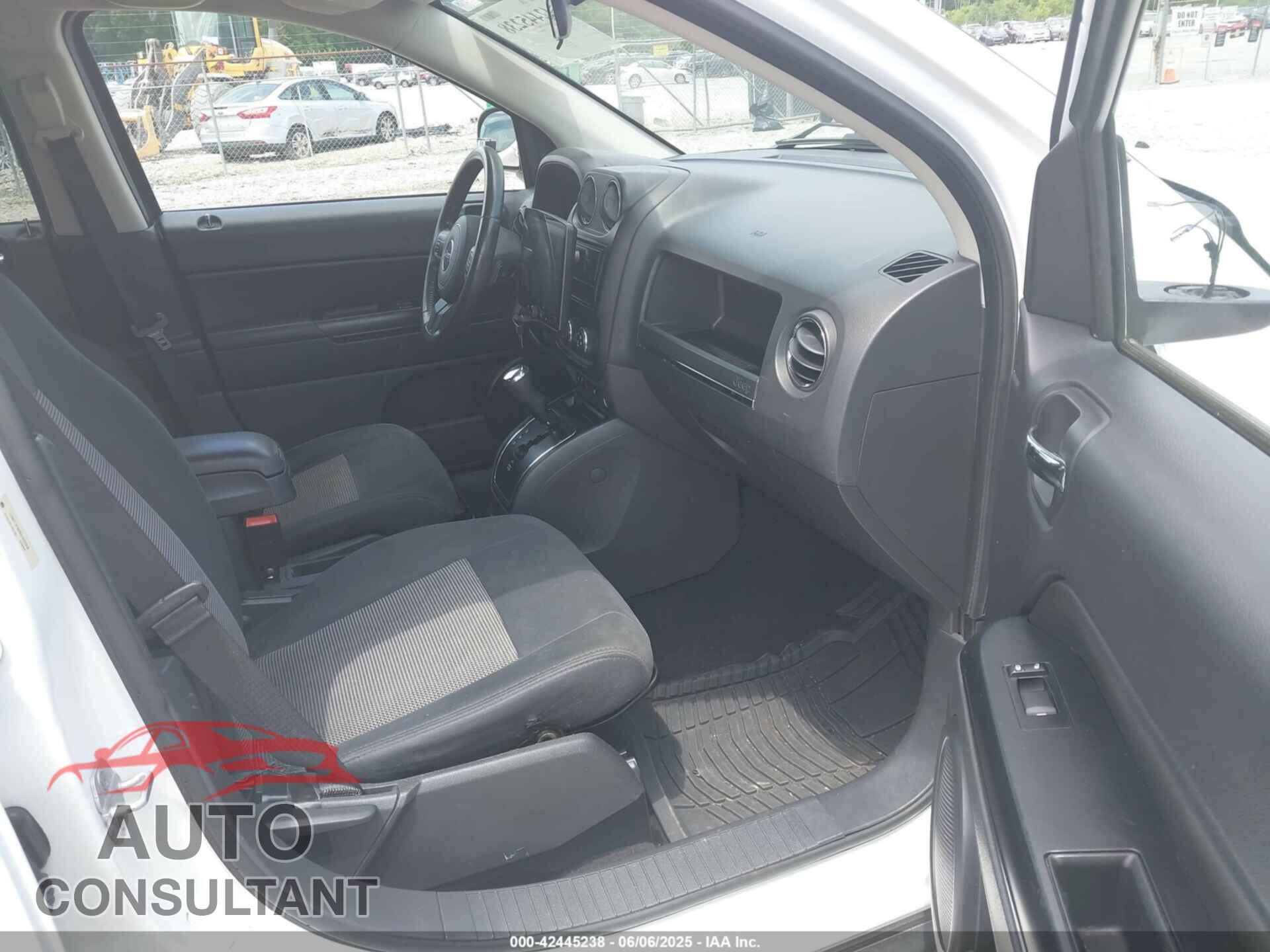 JEEP COMPASS 2011 - 1J4NT1FB6BD253308