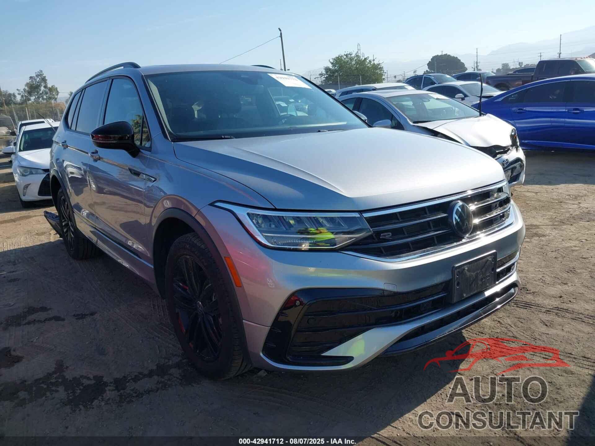 VOLKSWAGEN TIGUAN 2022 - 3VV8B7AX5NM102739