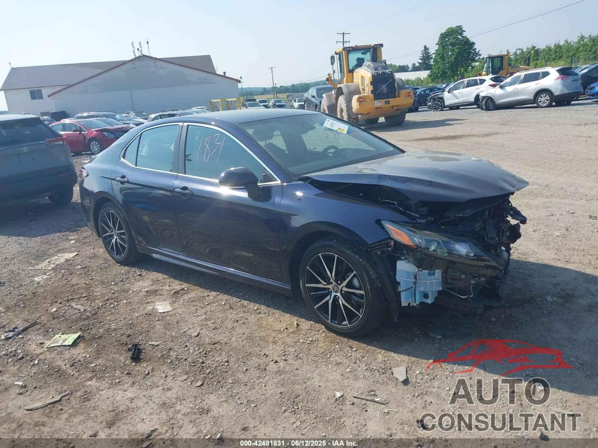 TOYOTA CAMRY 2022 - 4T1G11AK1NU694436