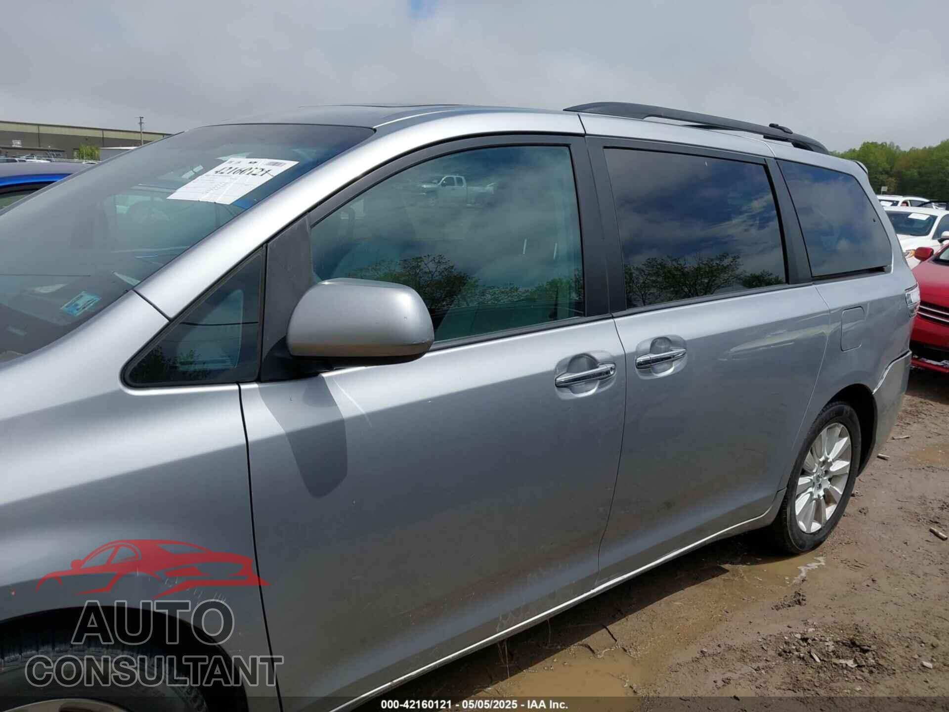 TOYOTA SIENNA 2013 - 5TDDK3DC8DS059592