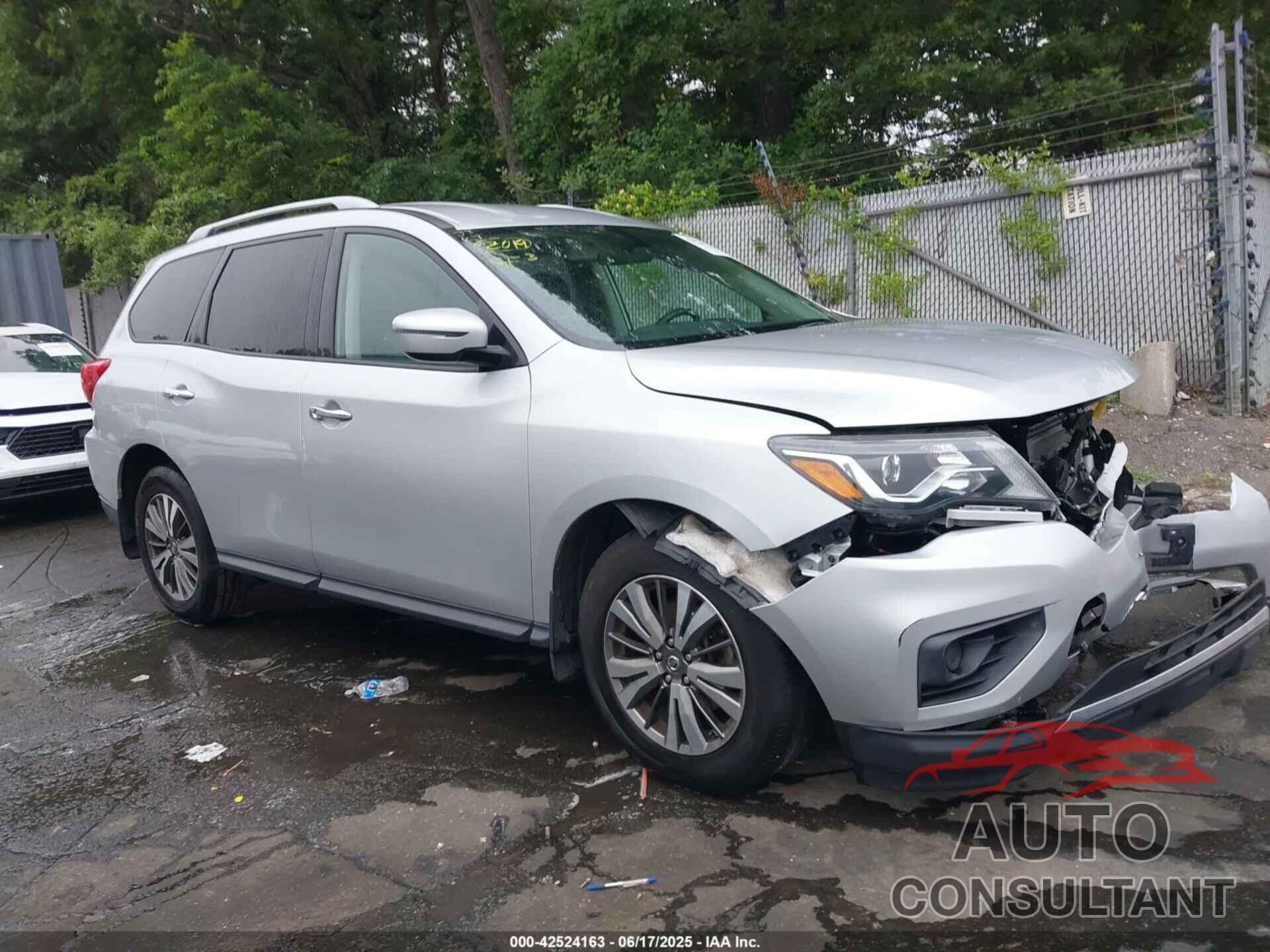NISSAN PATHFINDER 2019 - 5N1DR2MM0KC594201