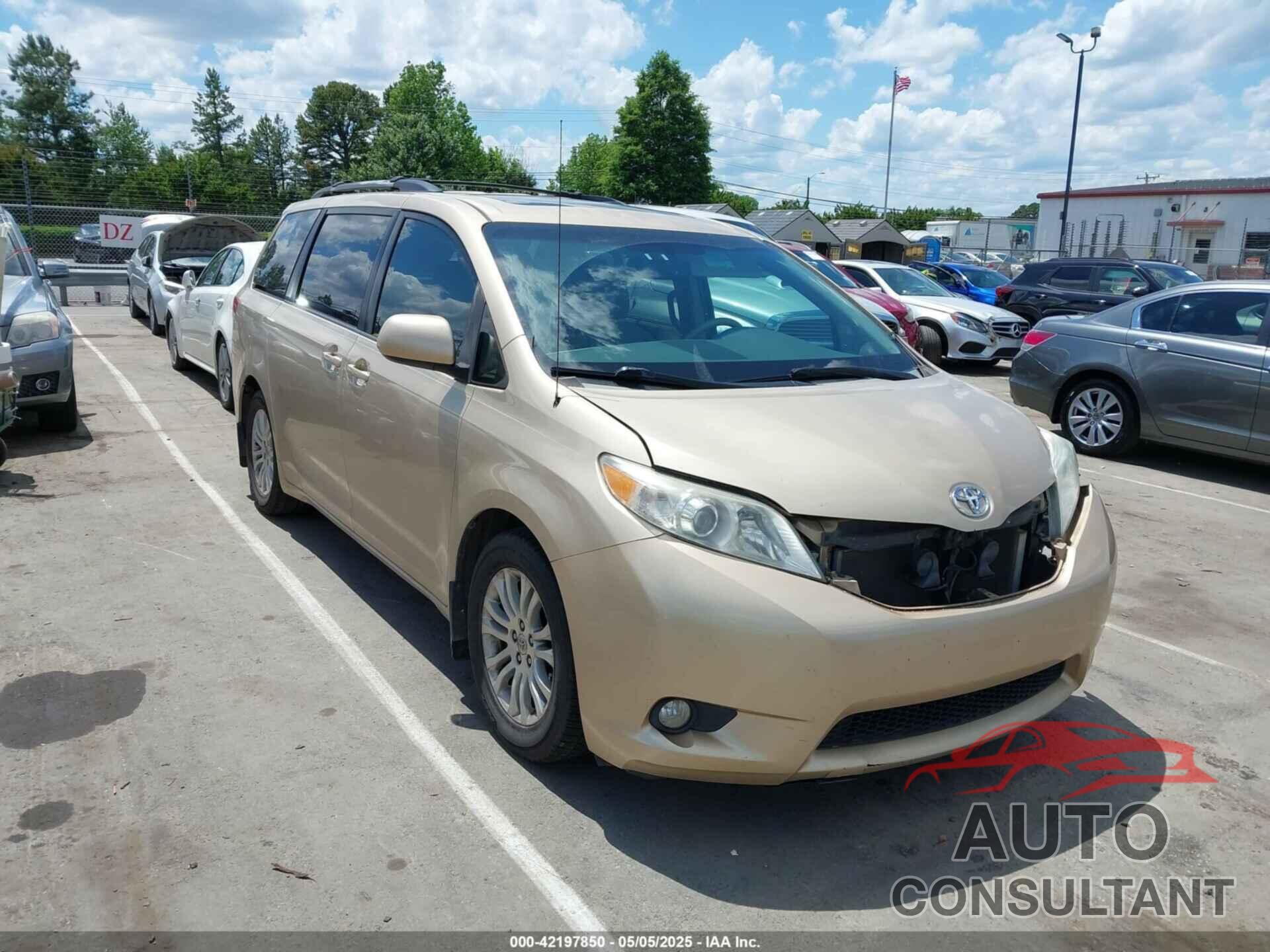 TOYOTA SIENNA 2013 - 5TDYK3DC9DS284749