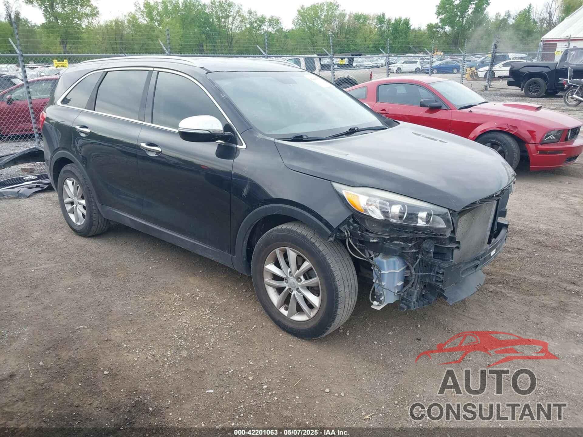 KIA SORENTO 2018 - 5XYPG4A51JG352947