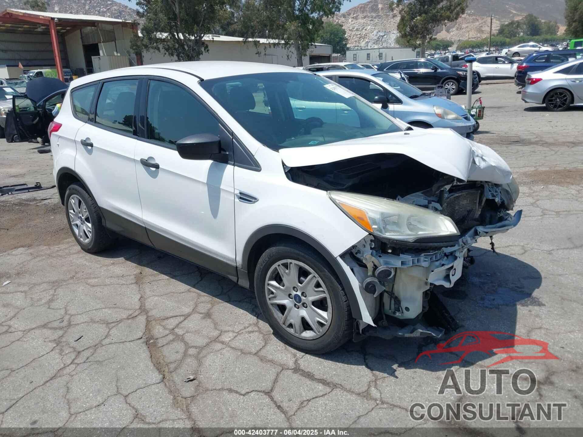 FORD ESCAPE 2015 - 1FMCU0F71FUA27906