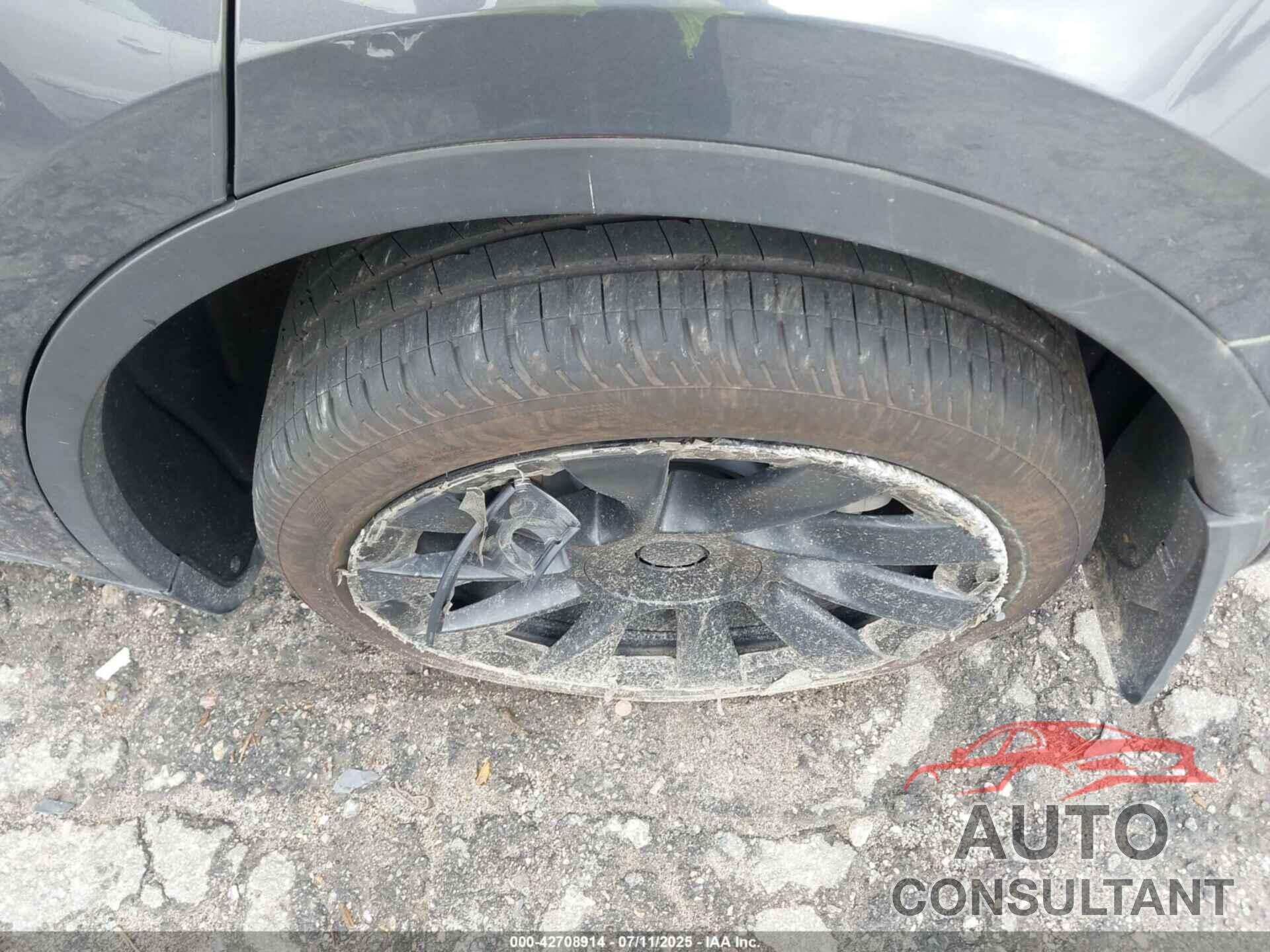 TESLA MODEL Y 2023 - 7SAYGDEE0PA125912