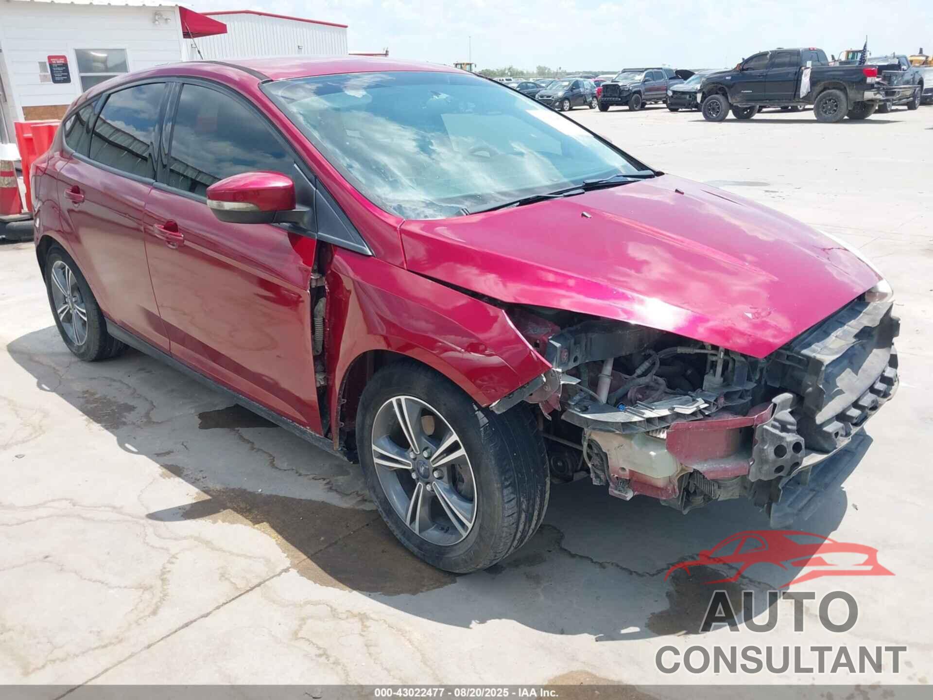 FORD FOCUS 2015 - 1FADP3K26FL240339