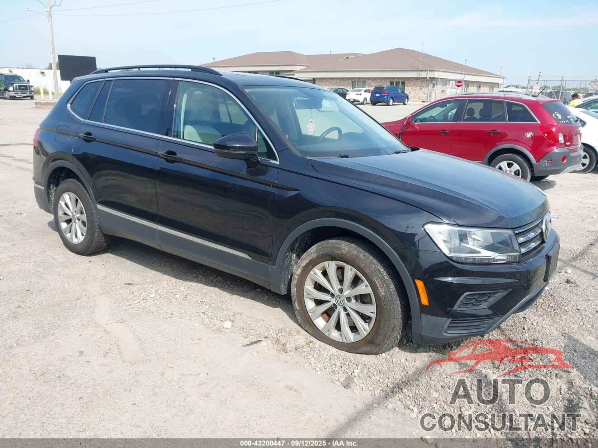 VOLKSWAGEN TIGUAN 2018 - 3VV2B7AX0JM084778