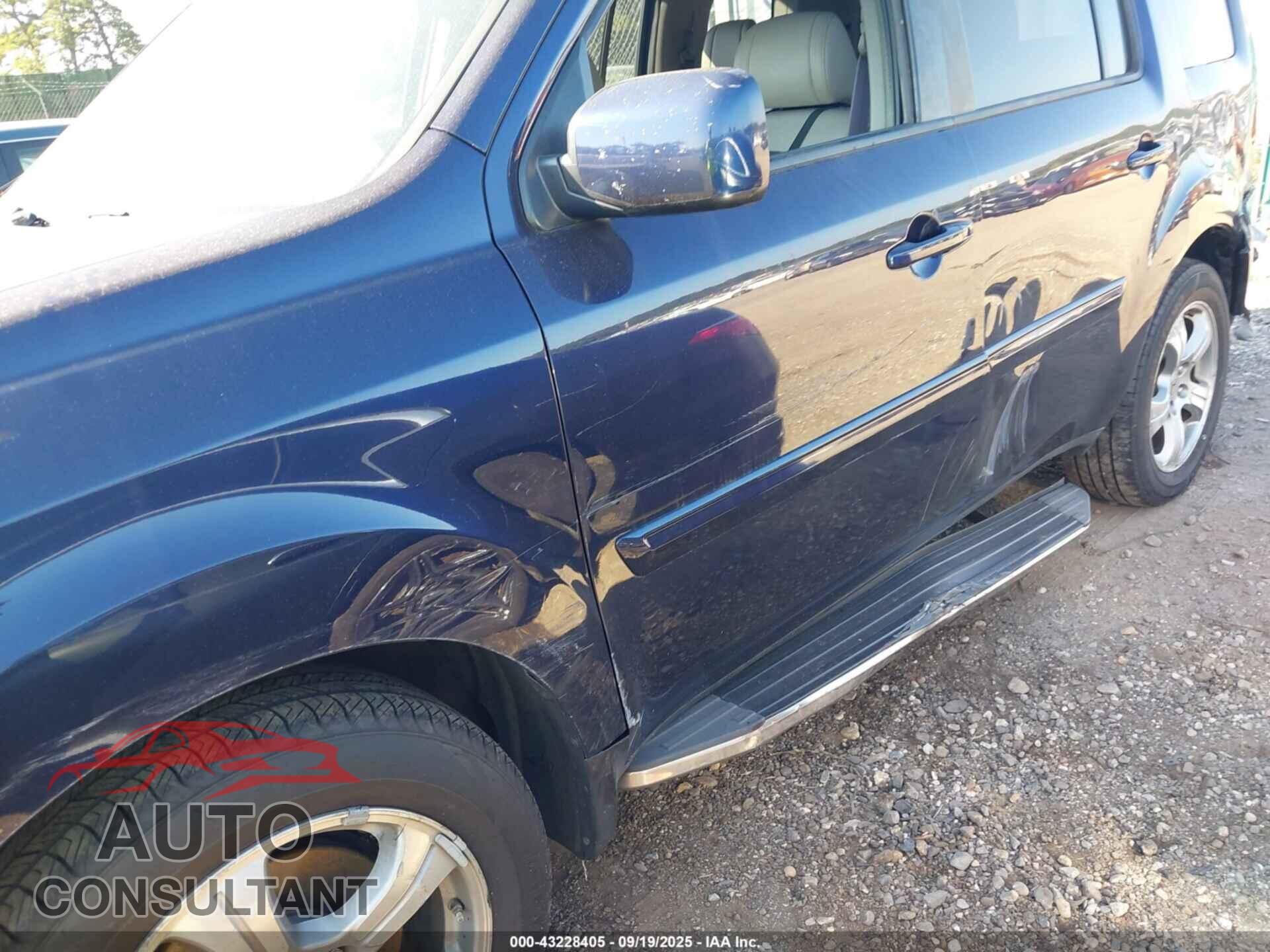 HONDA PILOT 2015 - 5FNYF4H56FB042093