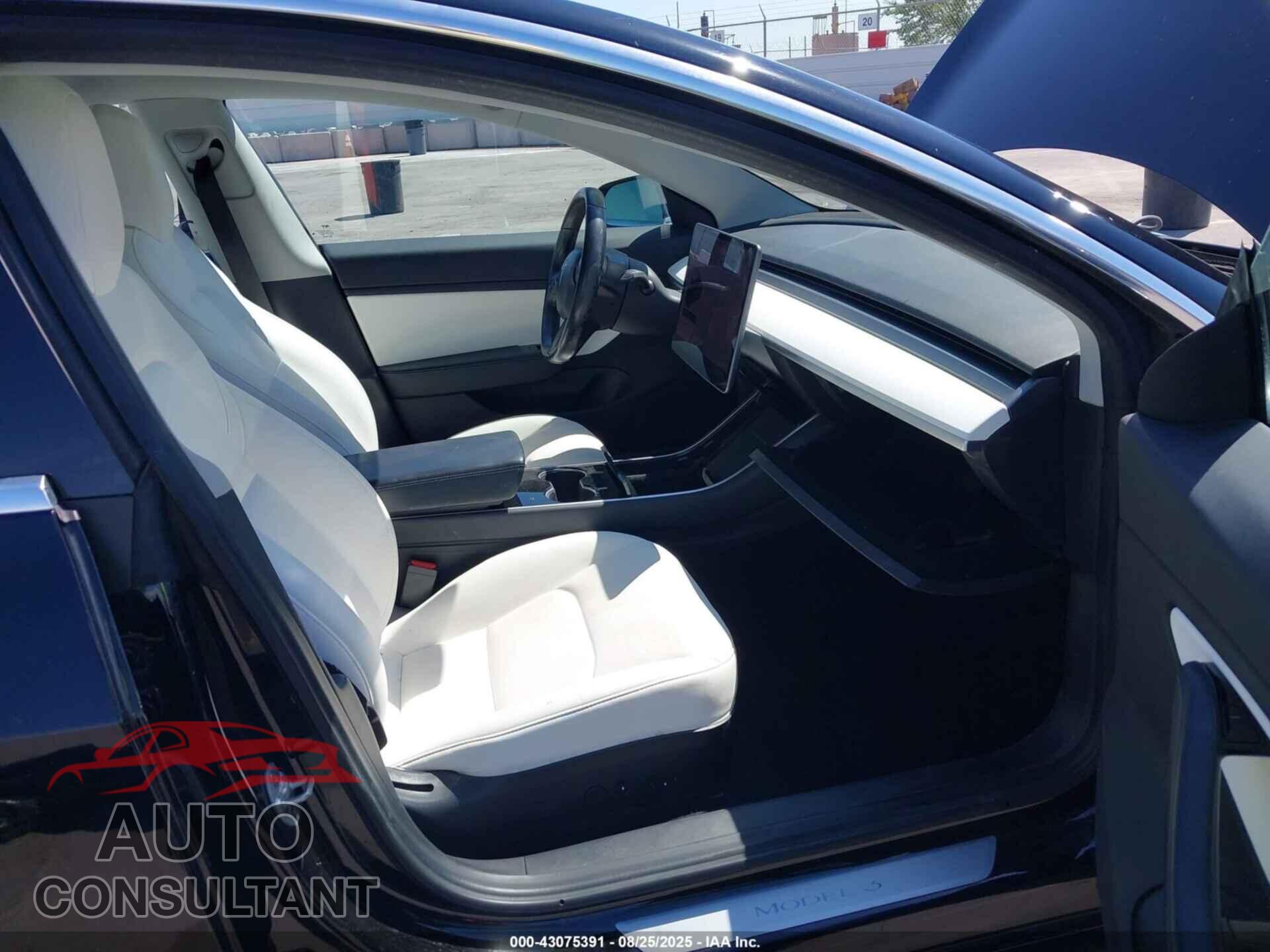TESLA MODEL 3 2018 - 5YJ3E1EA5JF177846