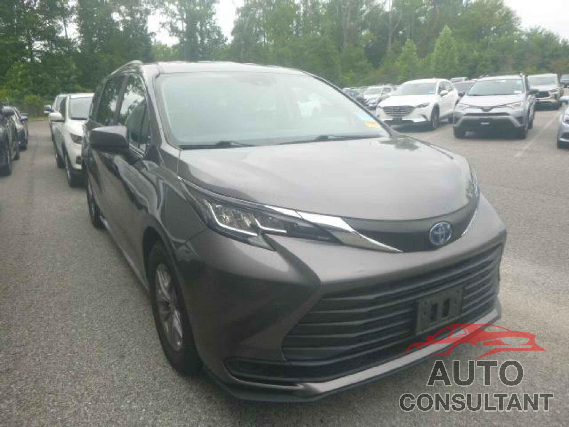 TOYOTA SIENNA 2022 - 5TDKSKFC9NS062405
