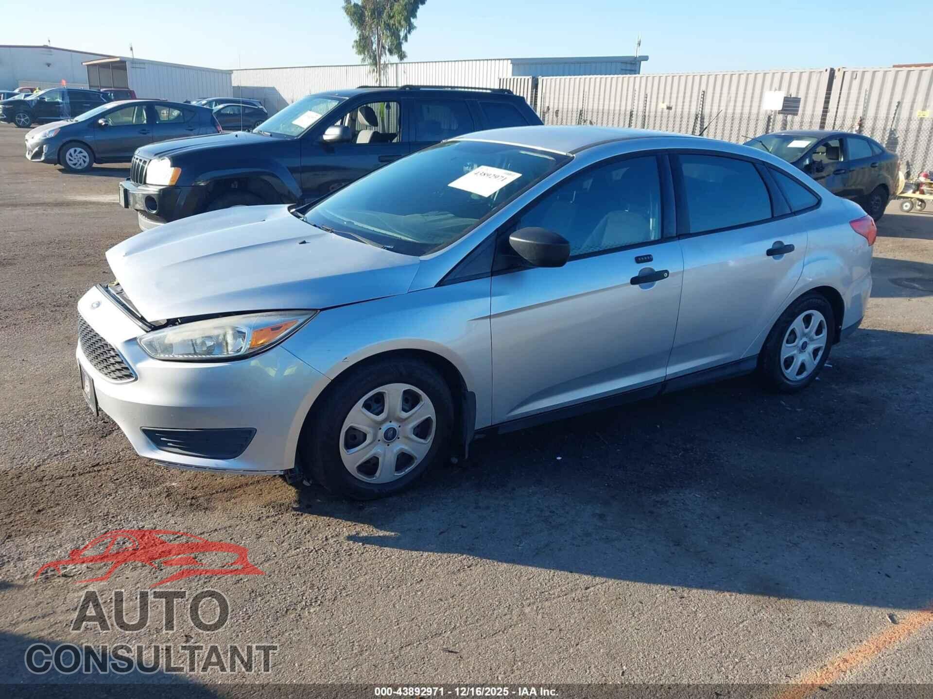 FORD FOCUS 2016 - 1FADP3E26GL209346