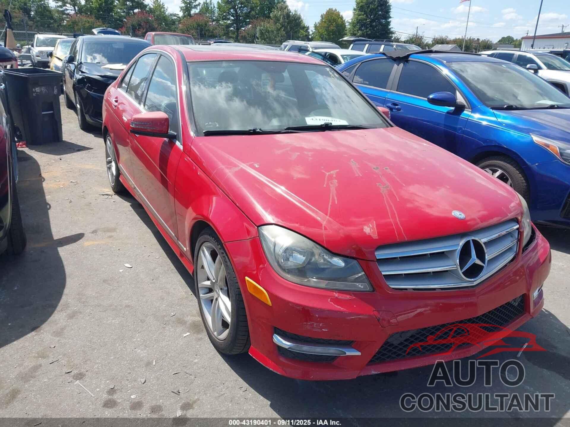 MERCEDES-BENZ C 250 2013 - WDDGF4HB2DR245609