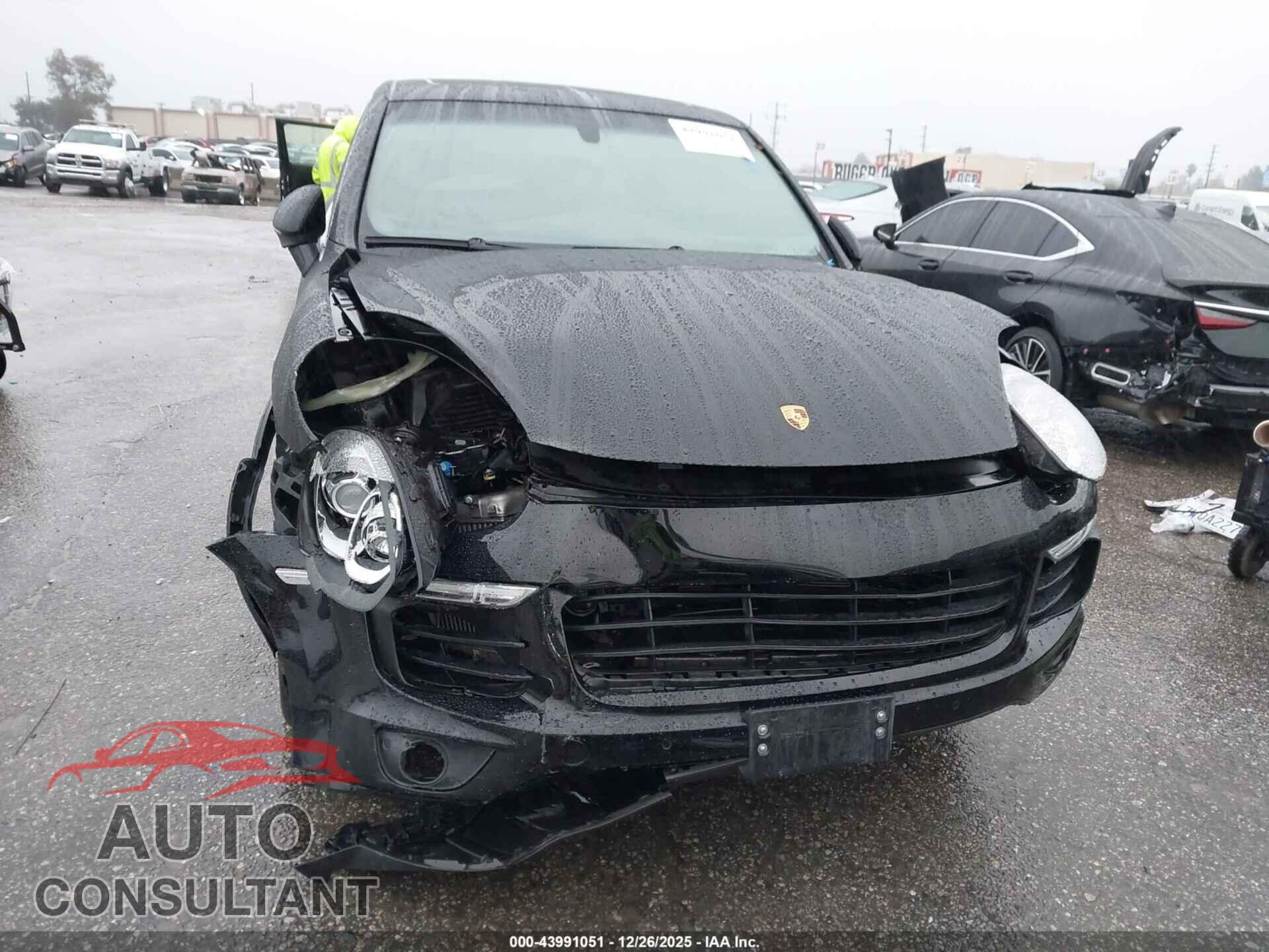 PORSCHE CAYENNE 2017 - WP1AB2A20HLA50559