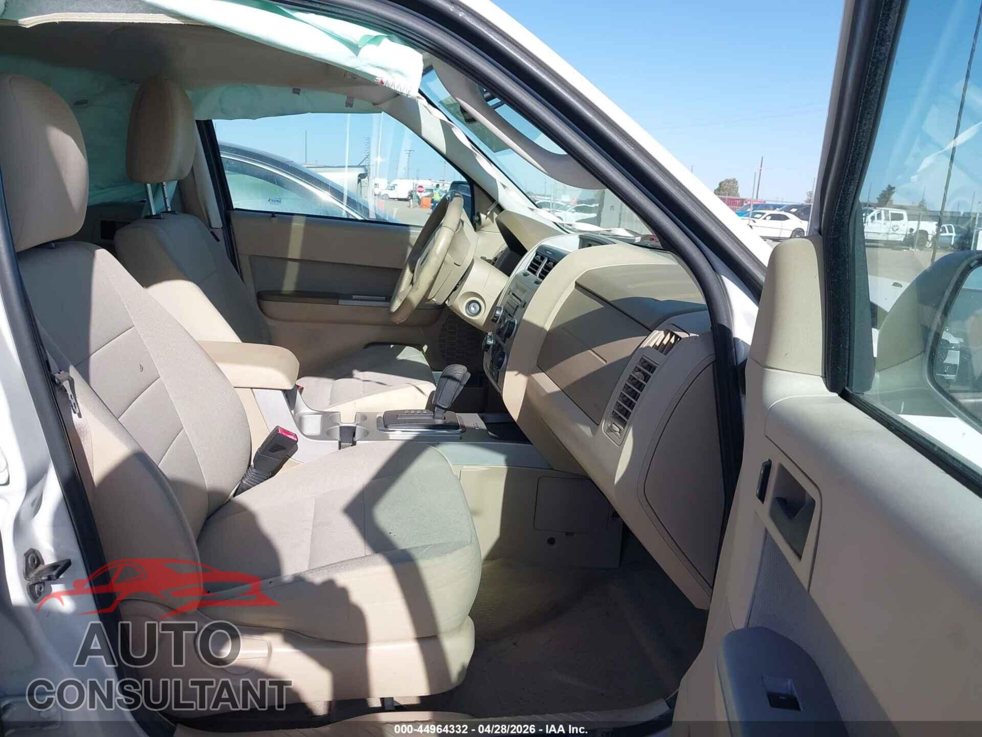 FORD ESCAPE 2011 - 1FMCU0DG8BKC02838