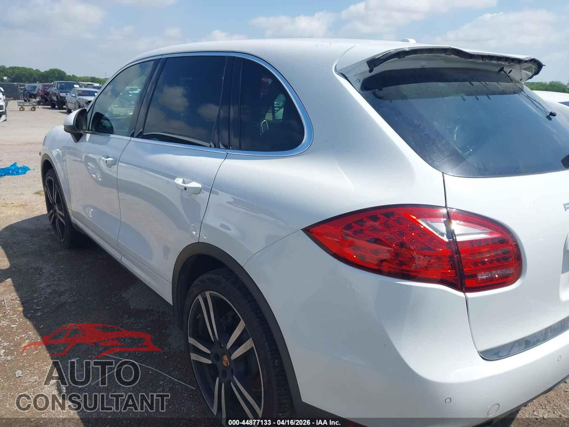 PORSCHE CAYENNE 2012 - WP1AA2A25CLA09629